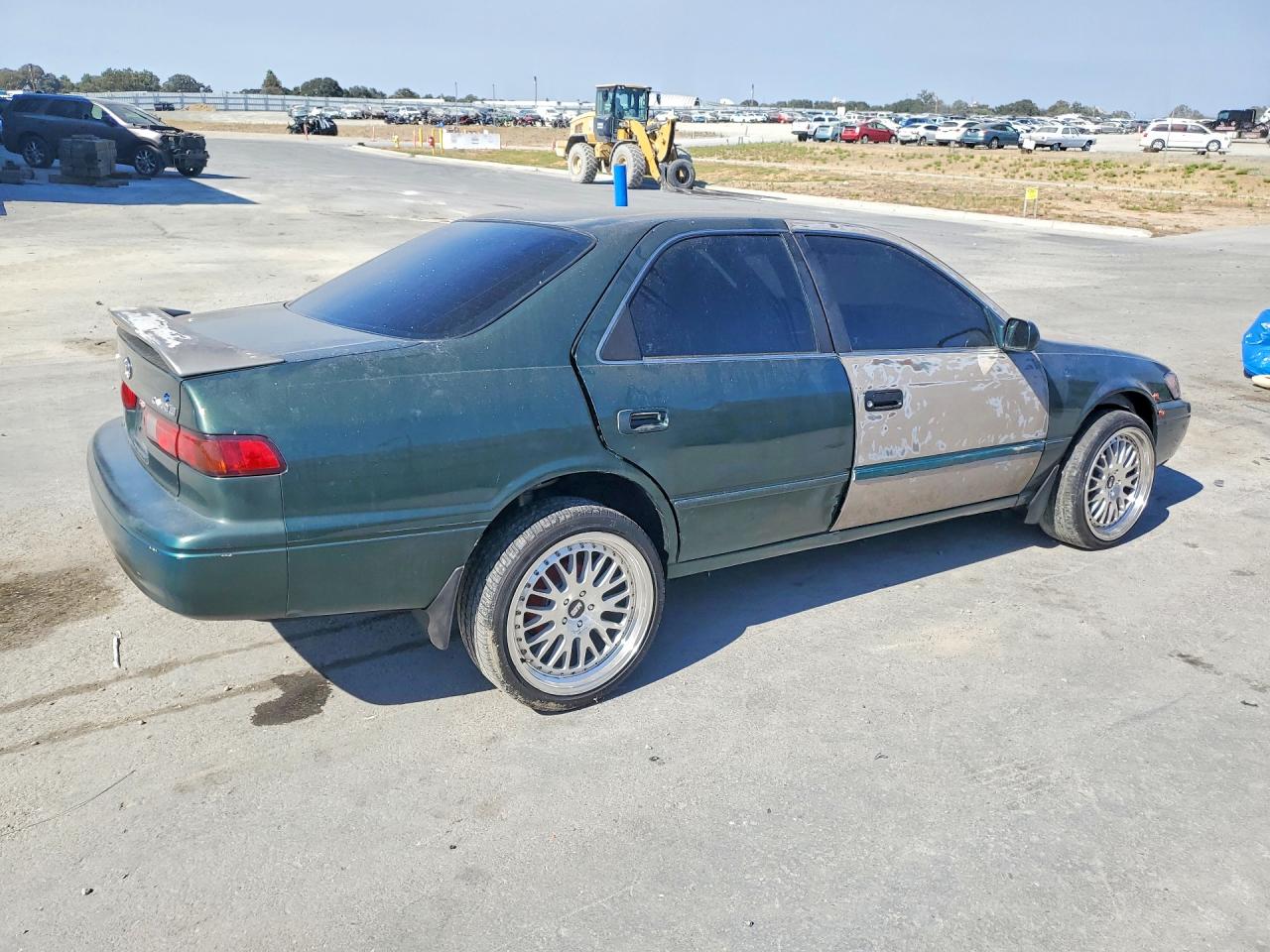 1999 Toyota Camry Le Green vin: 4T1BG22K9XU592124