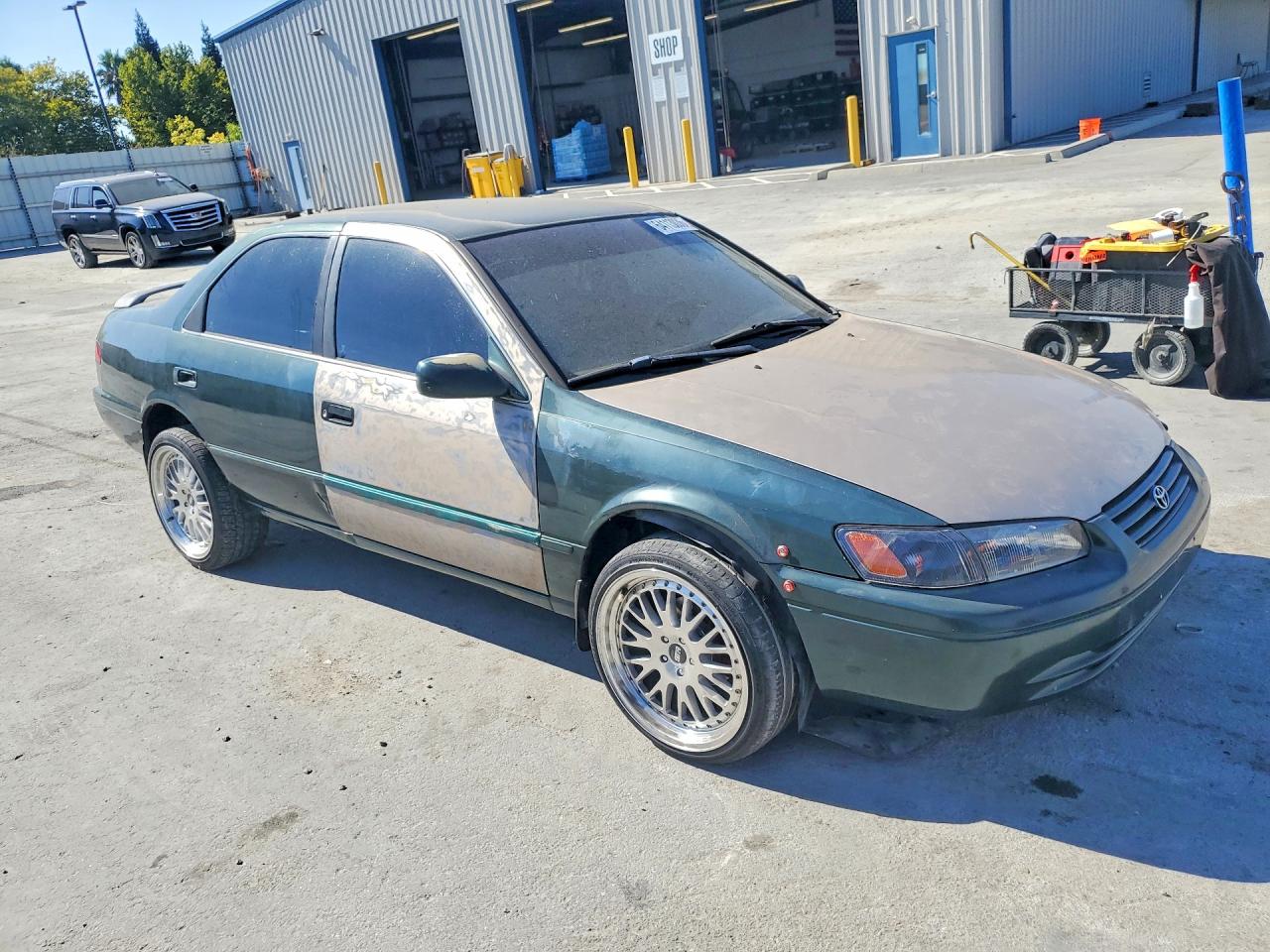 1999 Toyota Camry Le Green vin: 4T1BG22K9XU592124