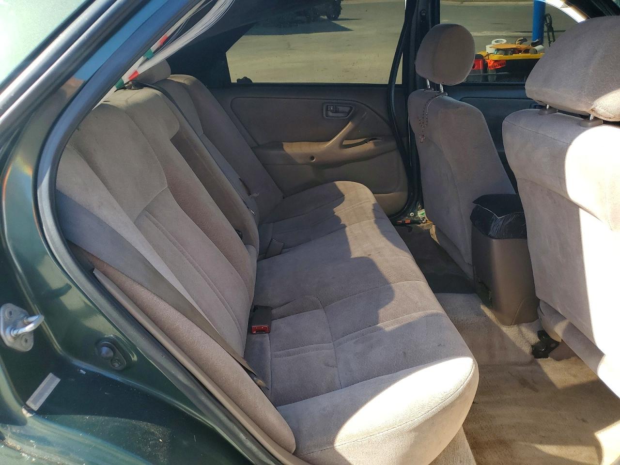 1999 Toyota Camry Le Green vin: 4T1BG22K9XU592124