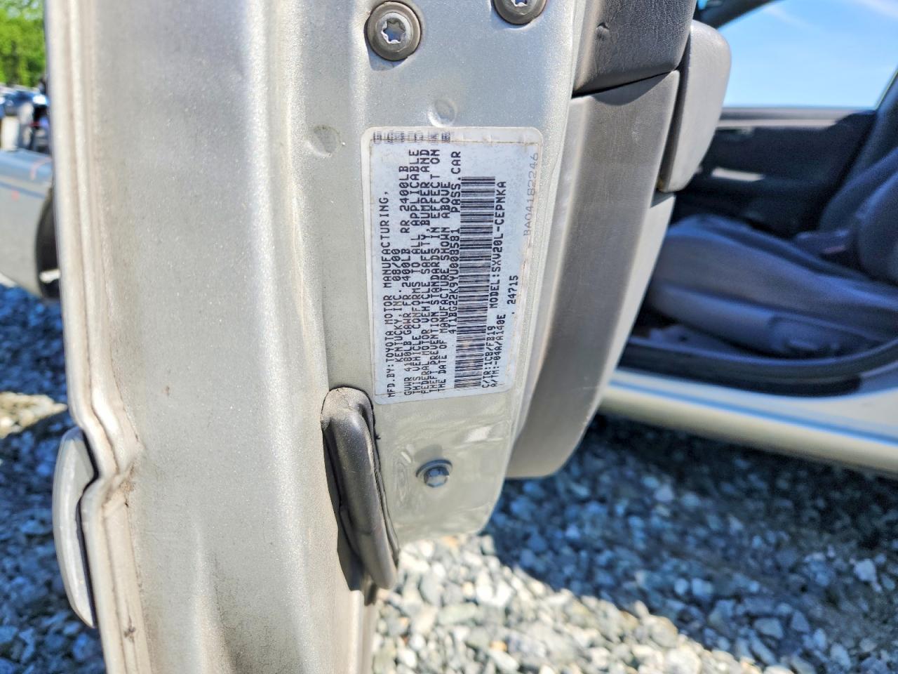 2000 Toyota Camry Le Silver vin: 4T1BG22K9YU008581