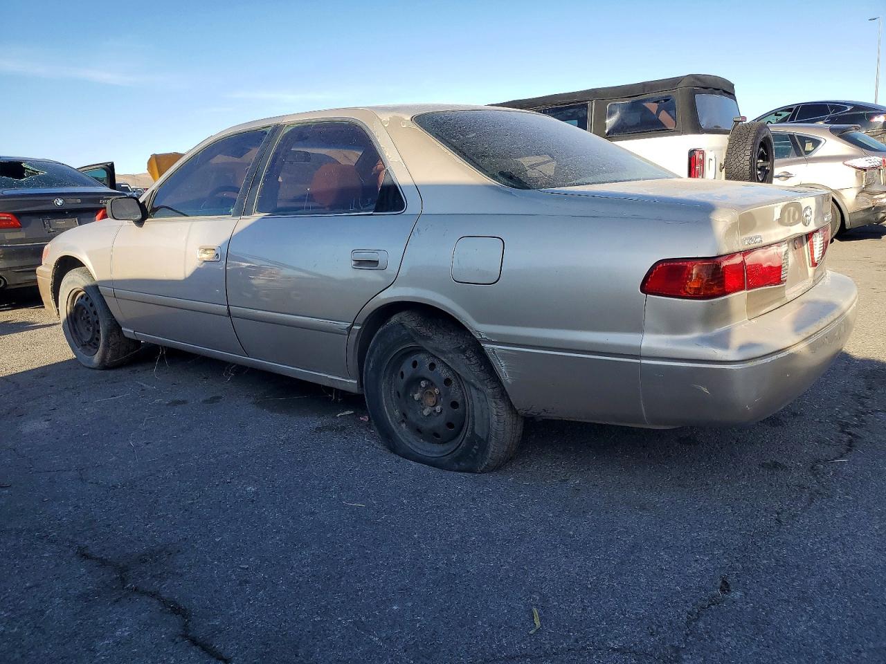 2000 Toyota Camry Gold vin: 4T1BG22K9YU637368