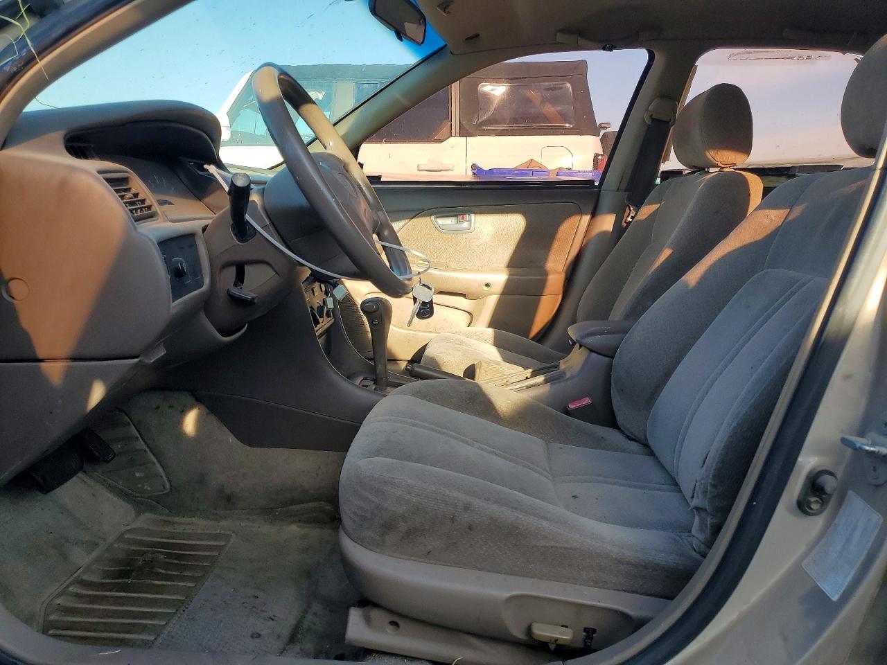2000 Toyota Camry Gold vin: 4T1BG22K9YU637368