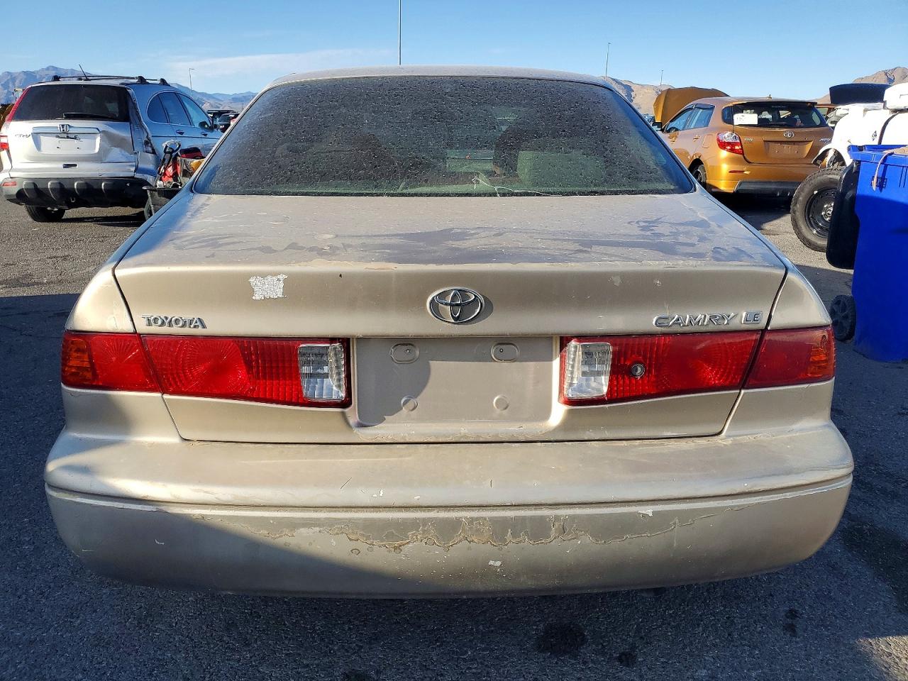 2000 Toyota Camry Gold vin: 4T1BG22K9YU637368