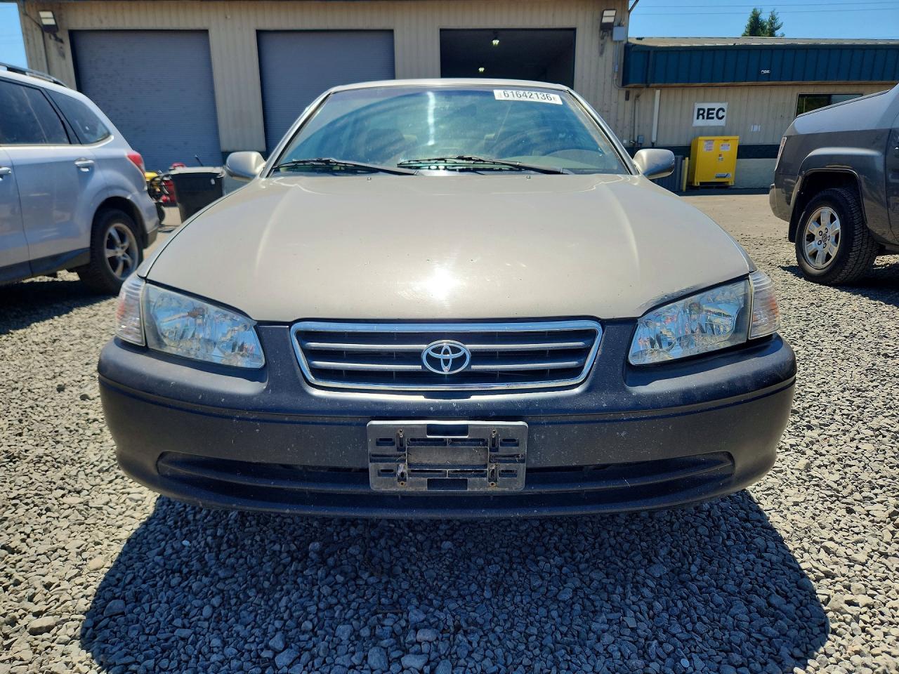 2000 Toyota Camry Ce Silver vin: 4T1BG22K9YU670547
