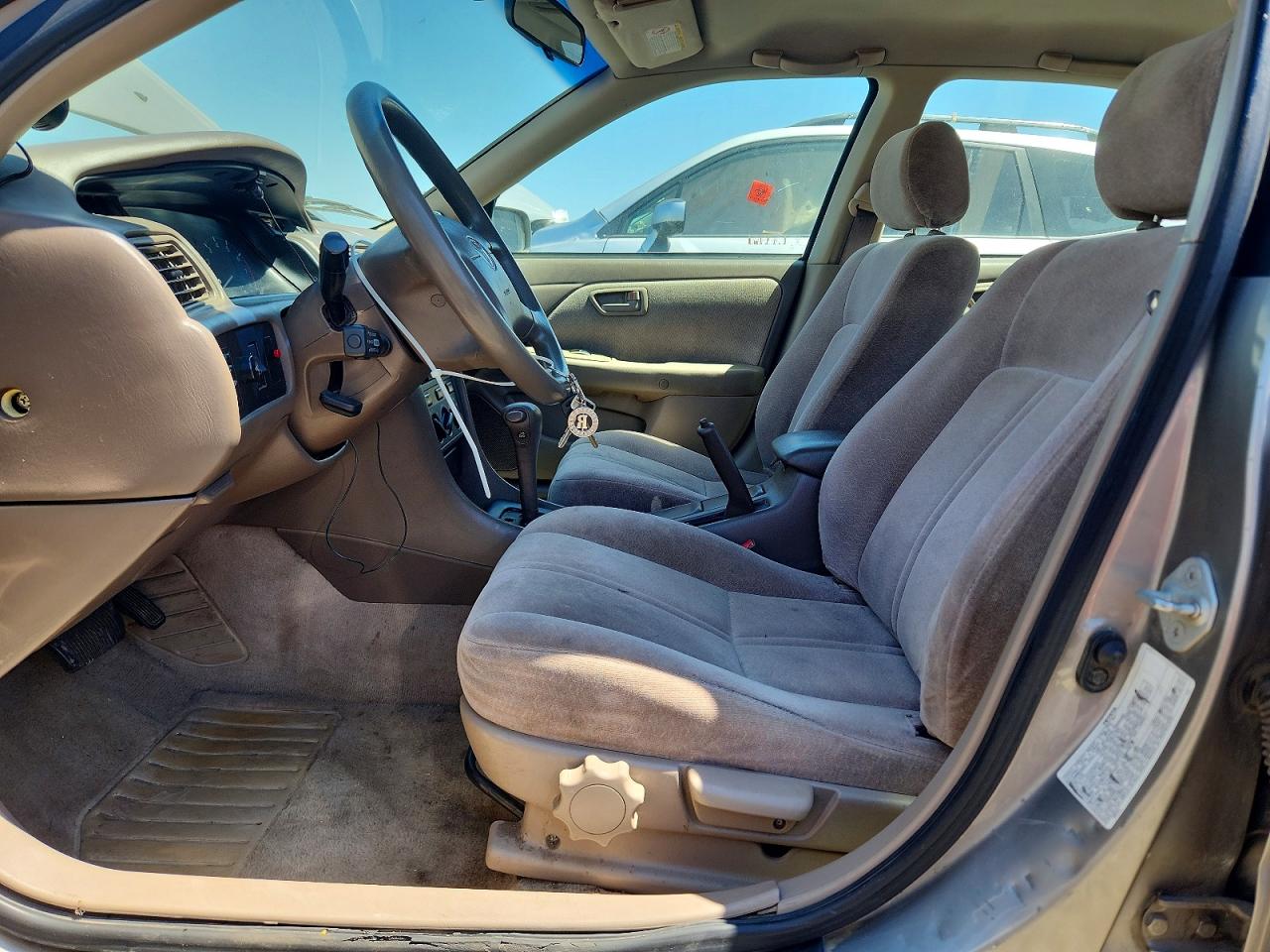 2000 Toyota Camry Ce Silver vin: 4T1BG22K9YU670547