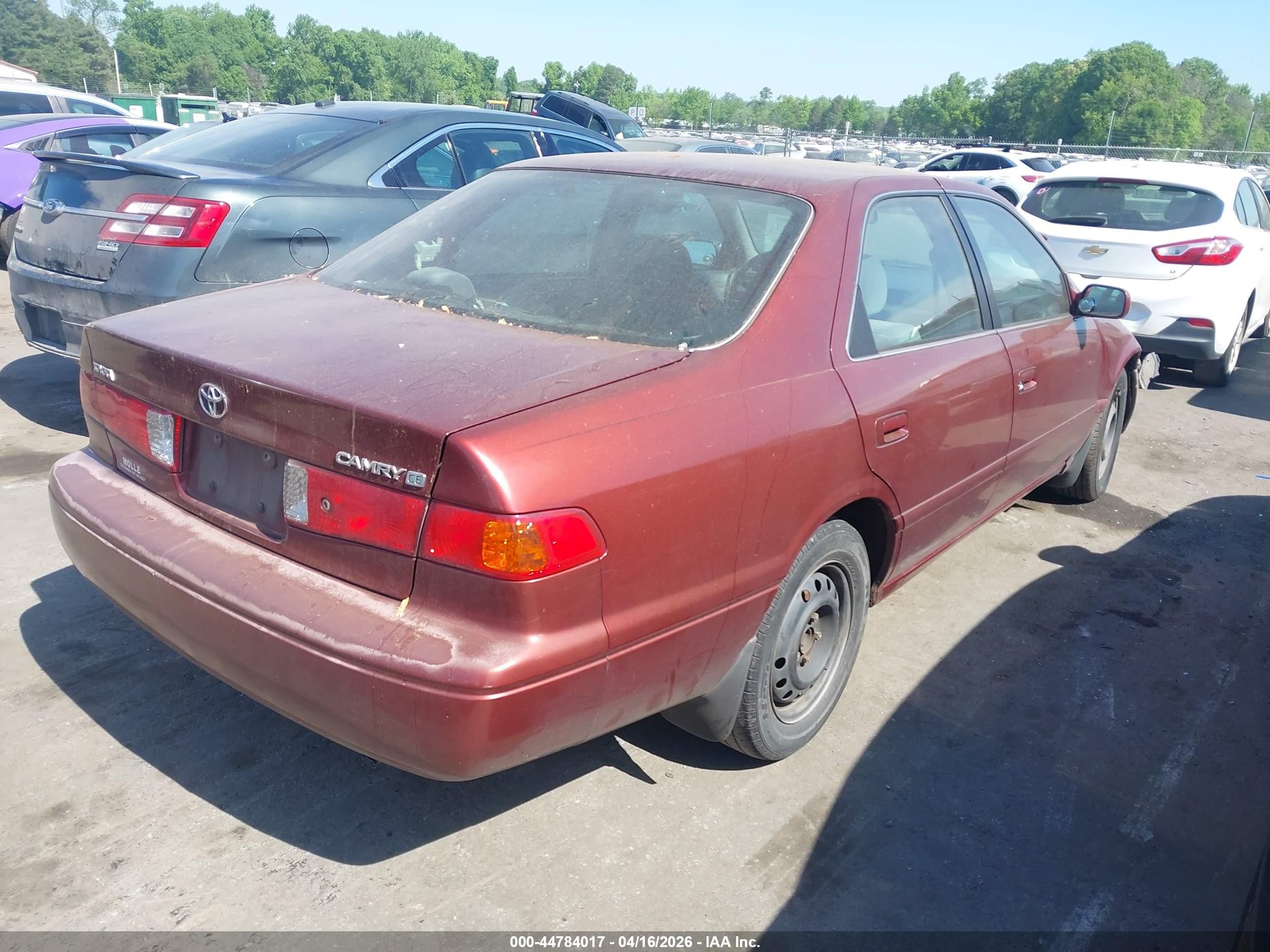 2001 Toyota Camry Ce Burgundy vin: 4T1BG22KX1U048531