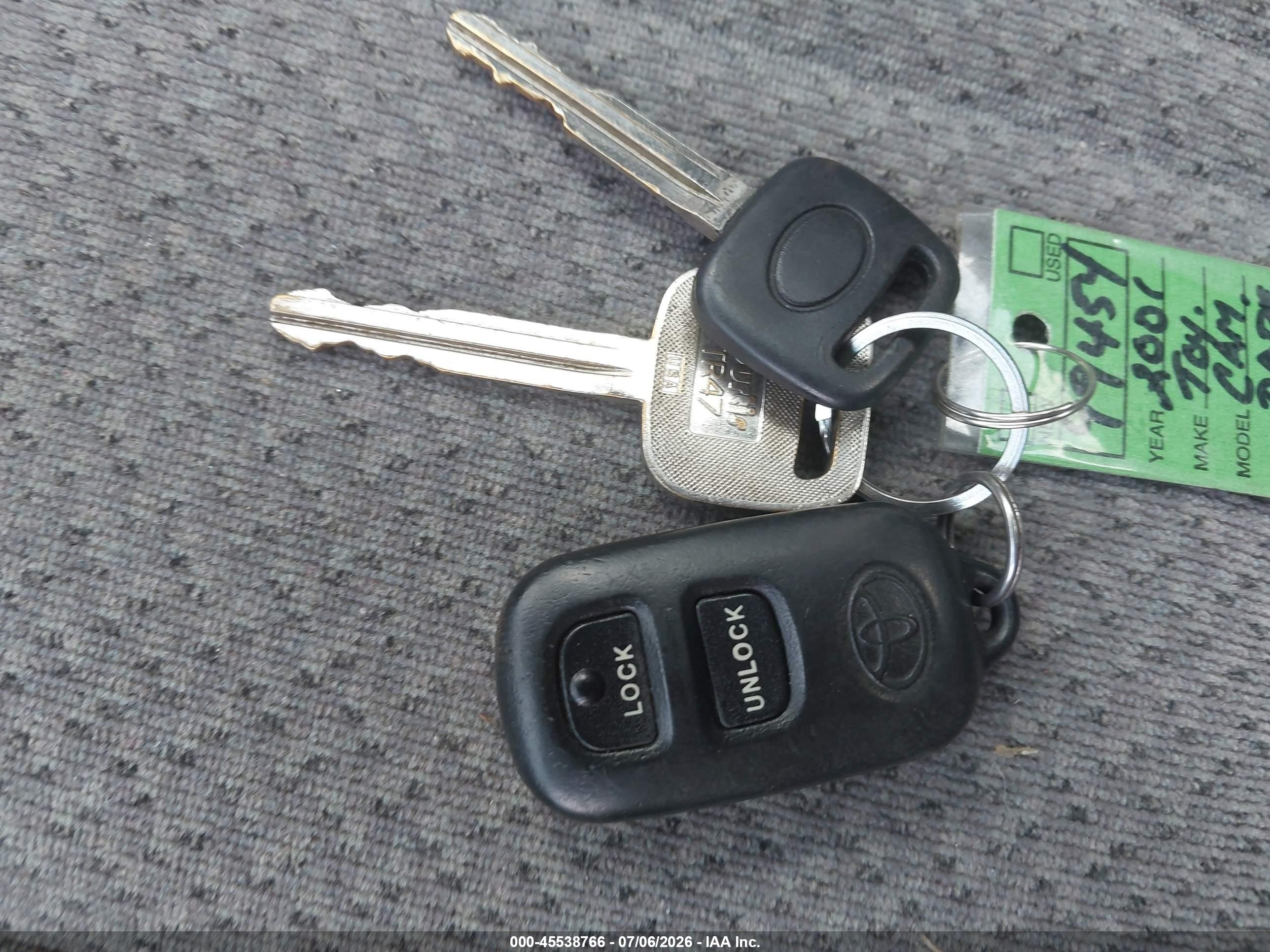 2001 Toyota Camry Le Silver vin: 4T1BG22KX1U062638