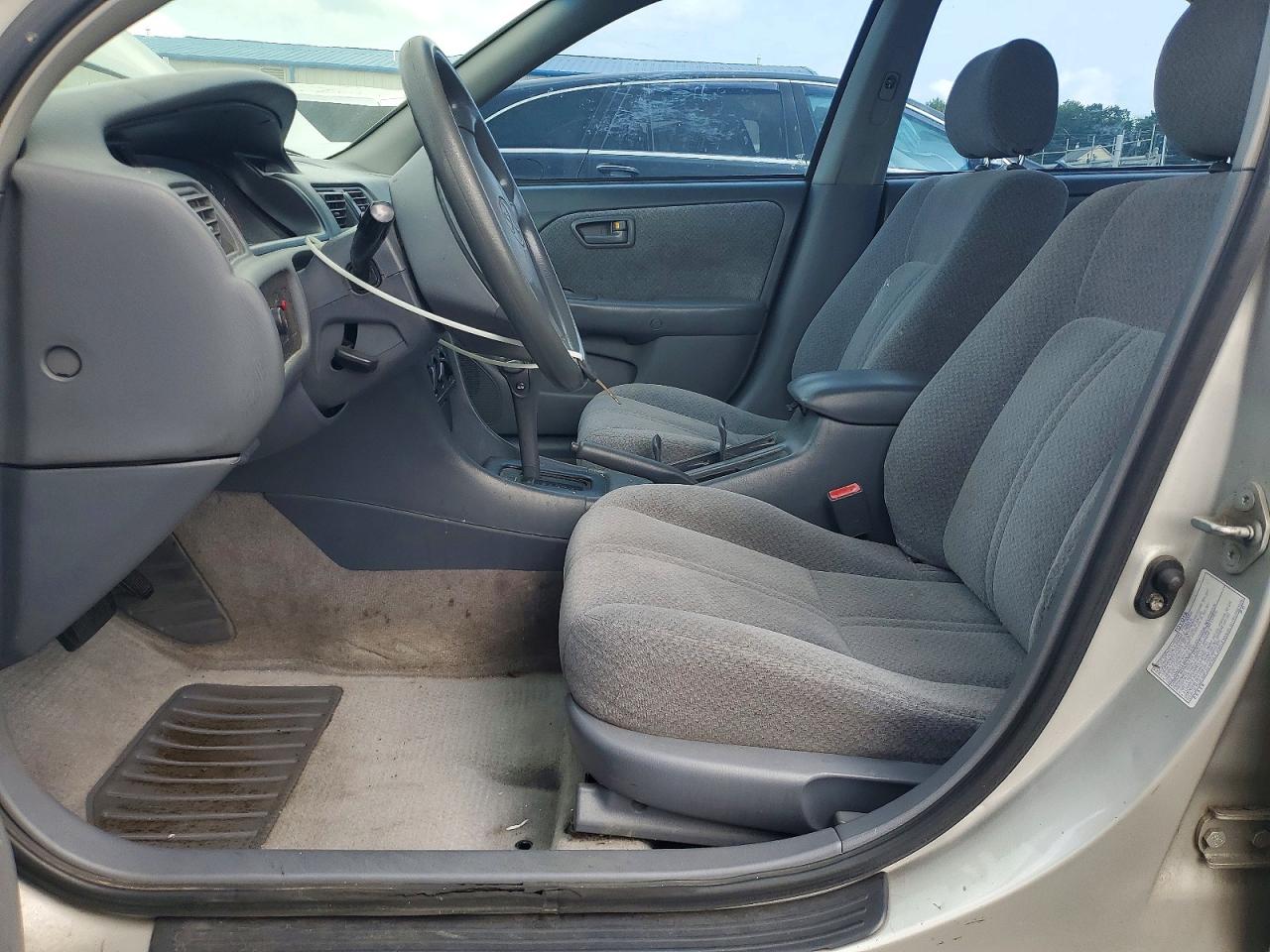 2001 Toyota Camry Le Silver vin: 4T1BG22KX1U109960