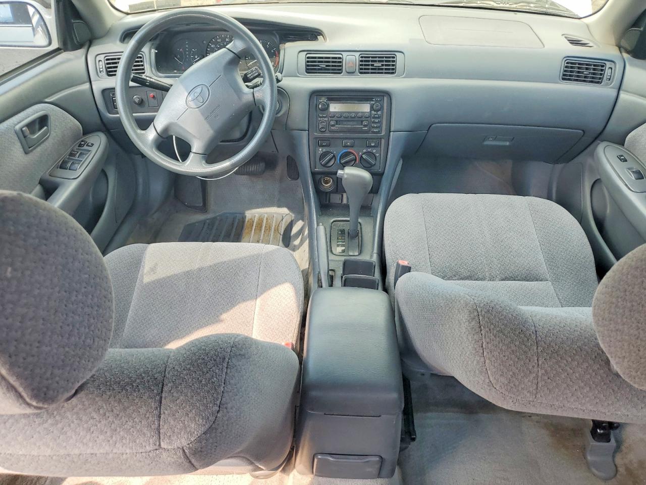 2001 Toyota Camry Le Silver vin: 4T1BG22KX1U109960