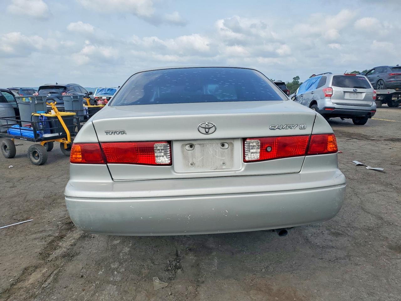 2001 Toyota Camry Le Silver vin: 4T1BG22KX1U109960