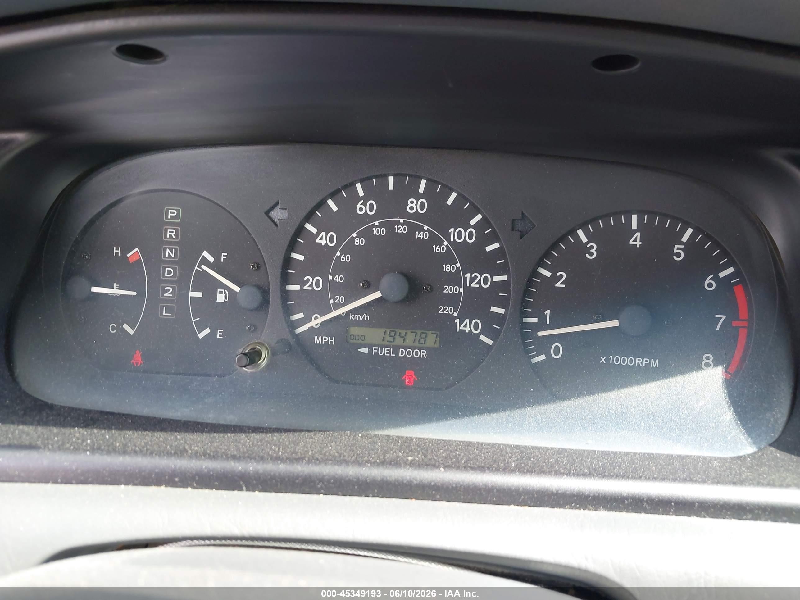 2001 Toyota Camry Le Серебряный vin: 4T1BG22KX1U112535