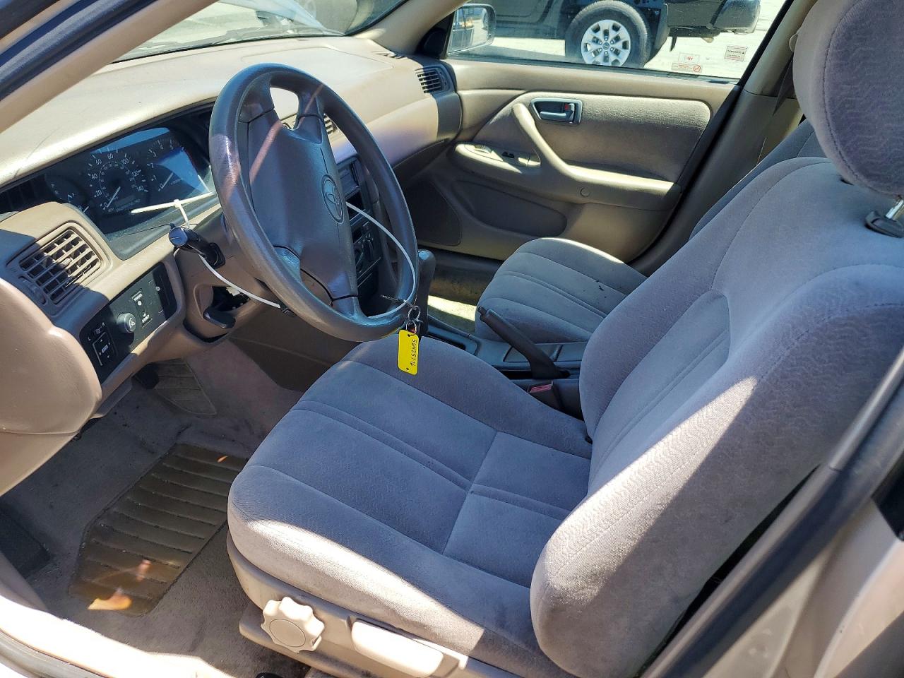1997 Toyota Camry /le/ Black vin: 4T1BG22KXVU017575