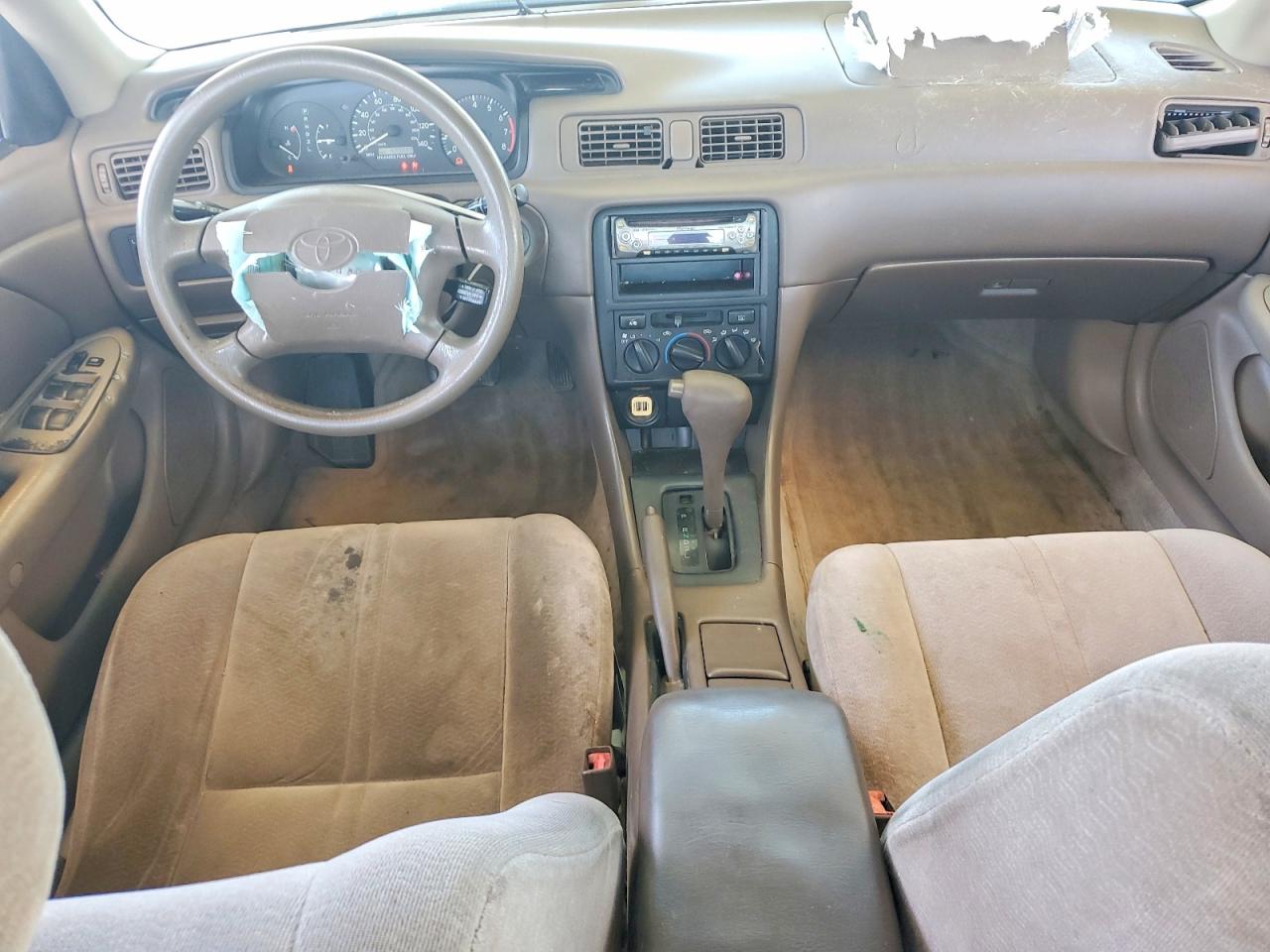 1997 Toyota Camry Le Green vin: 4T1BG22KXVU044663