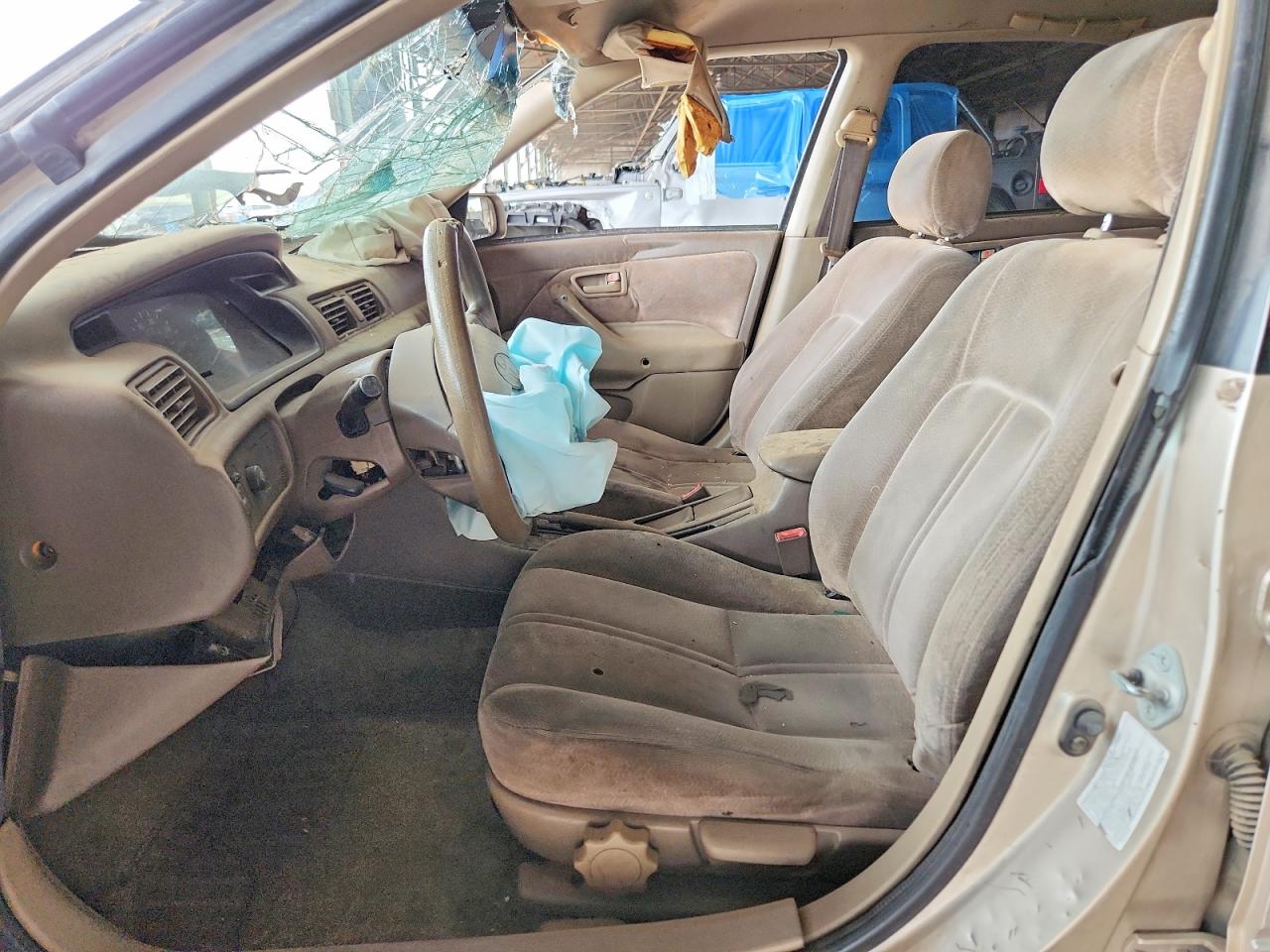 1997 Toyota Camry Le Gold vin: 4T1BG22KXVU100455