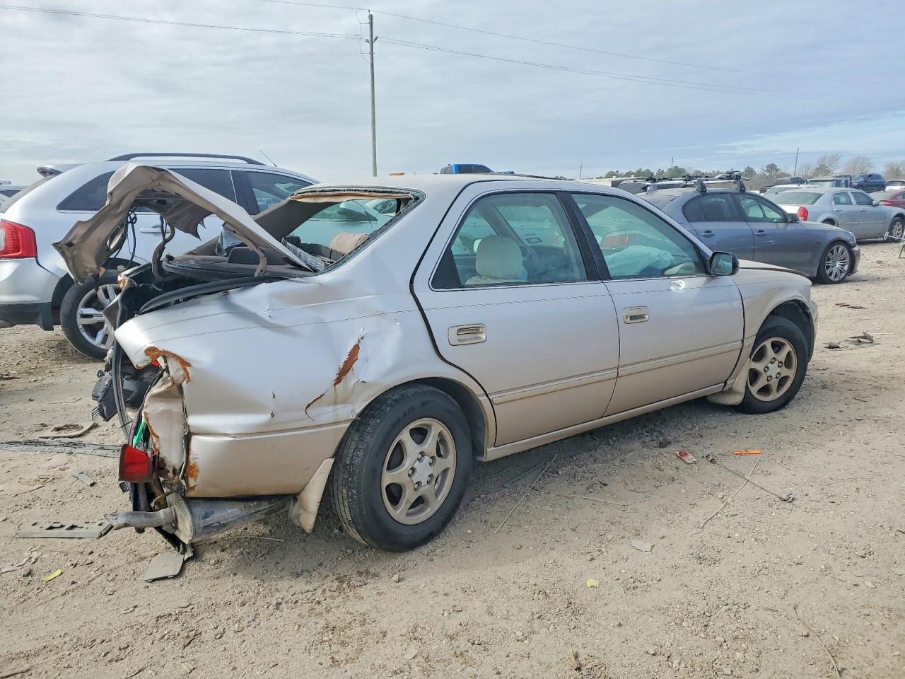 1997 Toyota Camry Ce Tan vin: 4T1BG22KXVU150773