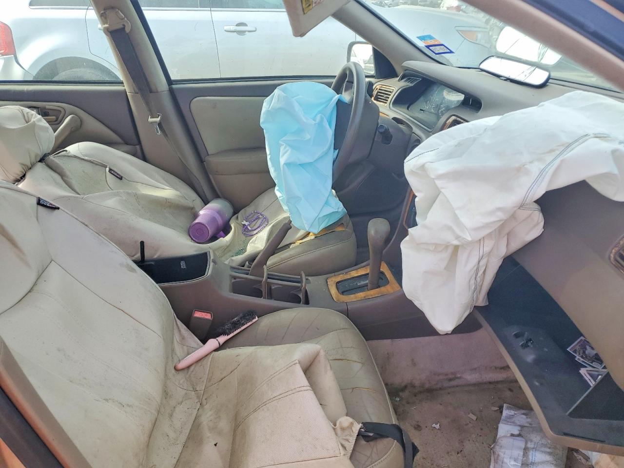 1997 Toyota Camry Ce Tan vin: 4T1BG22KXVU150773