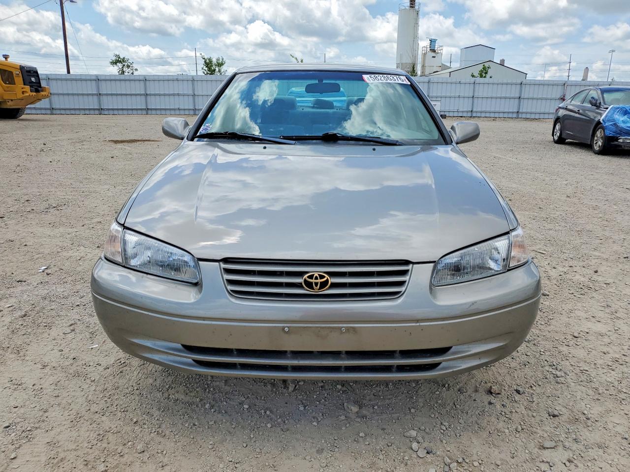 1997 Toyota Camry Tan vin: 4T1BG22KXVU164138