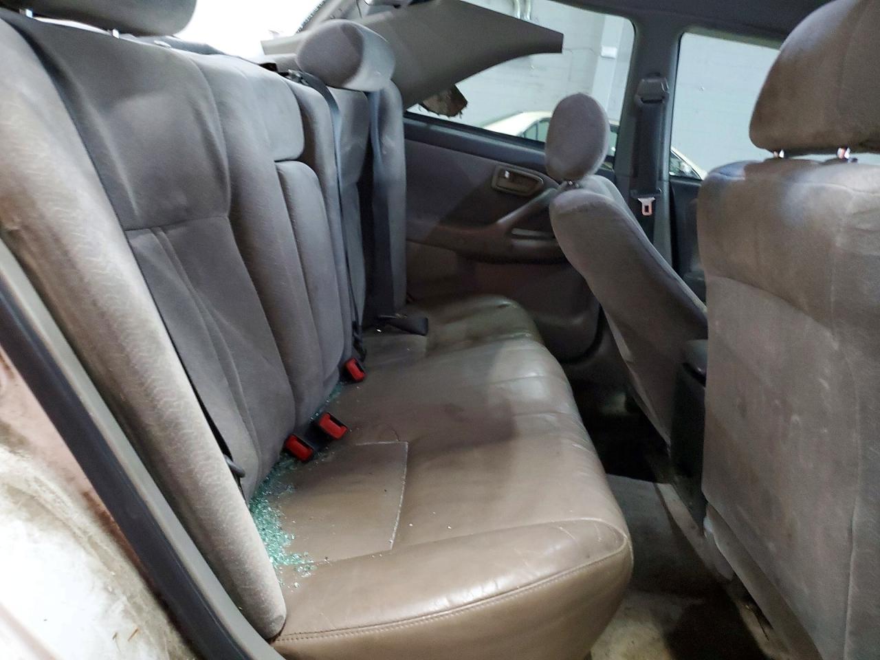1998 Toyota Camry Le White vin: 4T1BG22KXWU221925