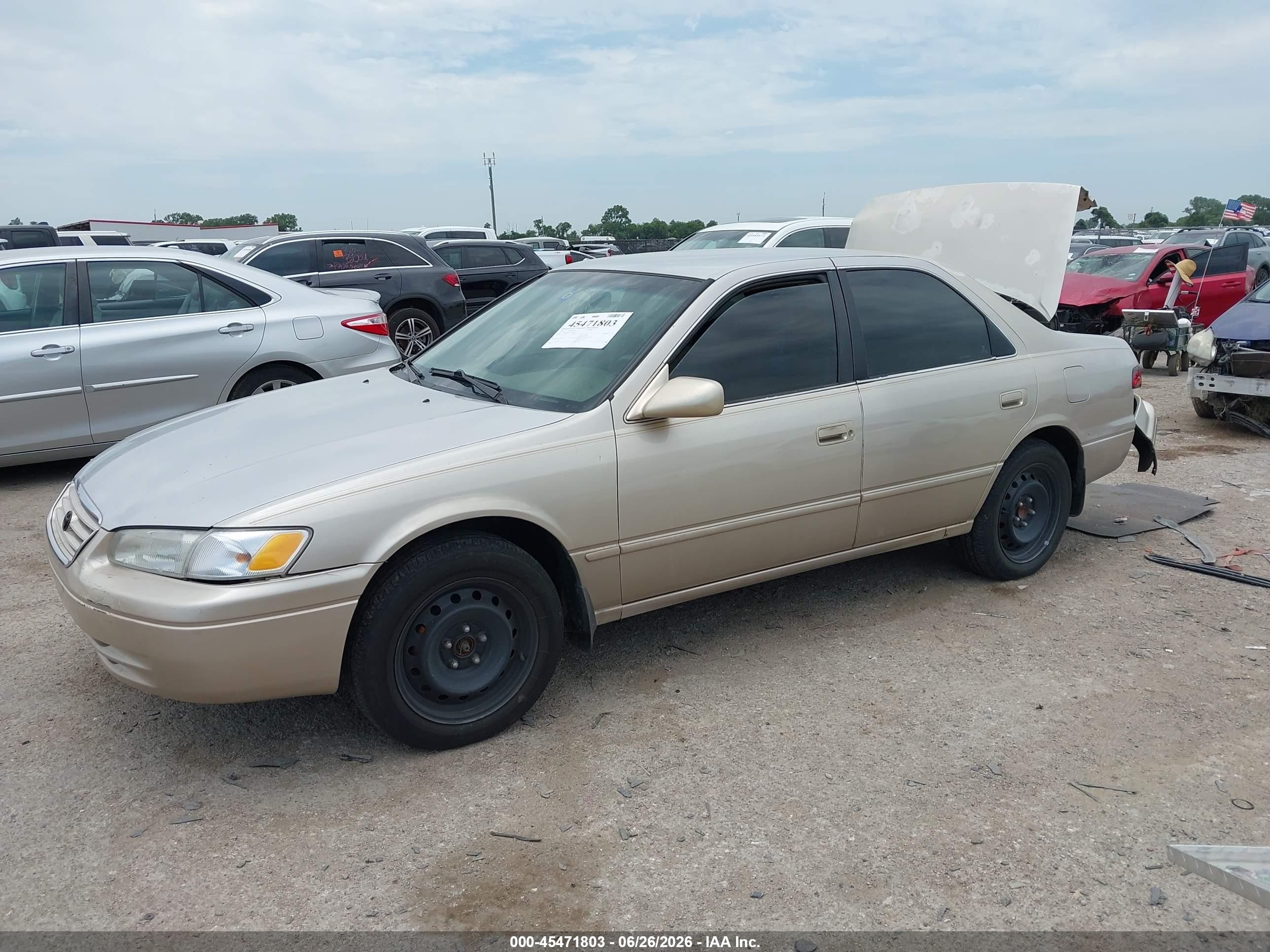 1998 Toyota Camry Le Brown vin: 4T1BG22KXWU262586