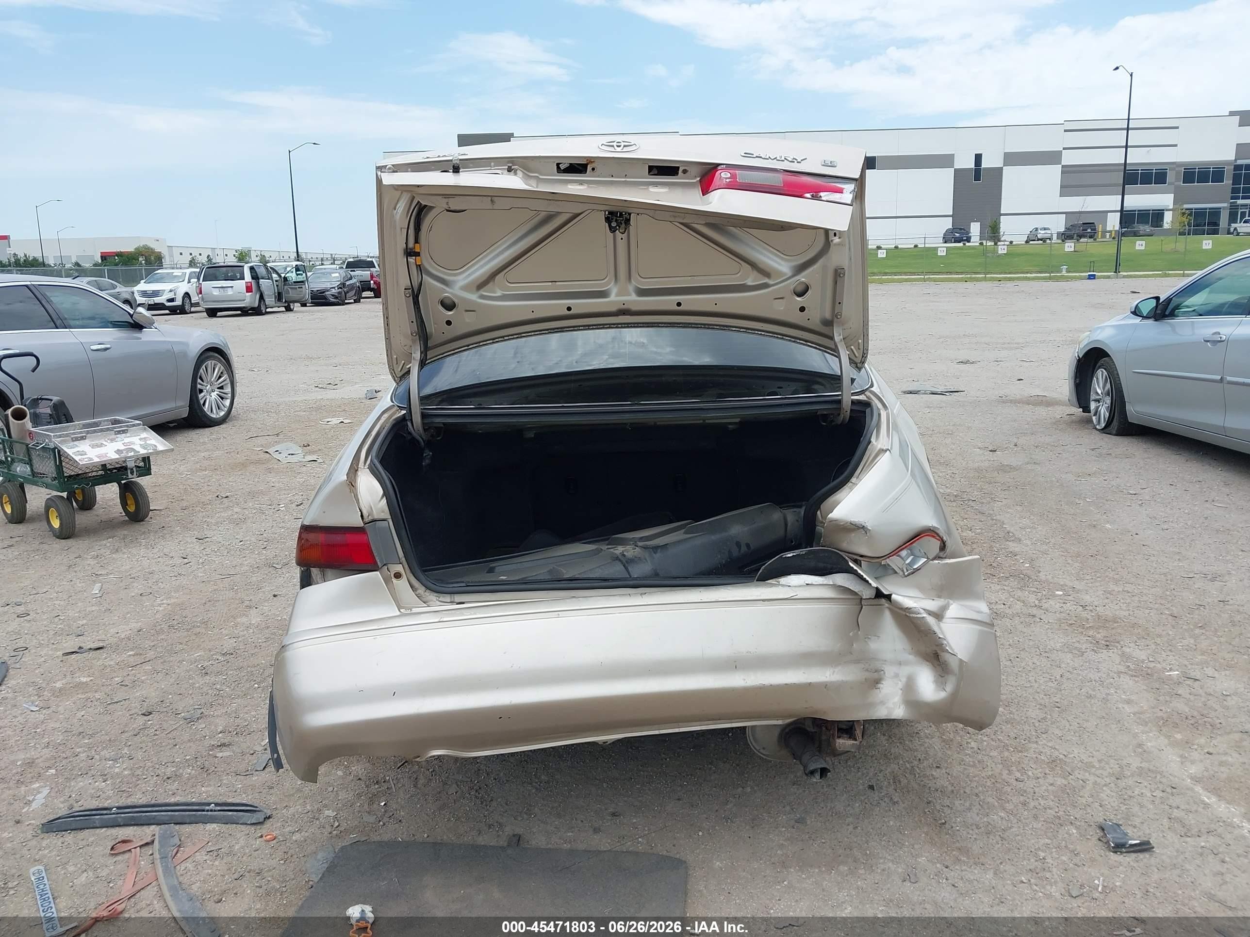 1998 Toyota Camry Le Brown vin: 4T1BG22KXWU262586