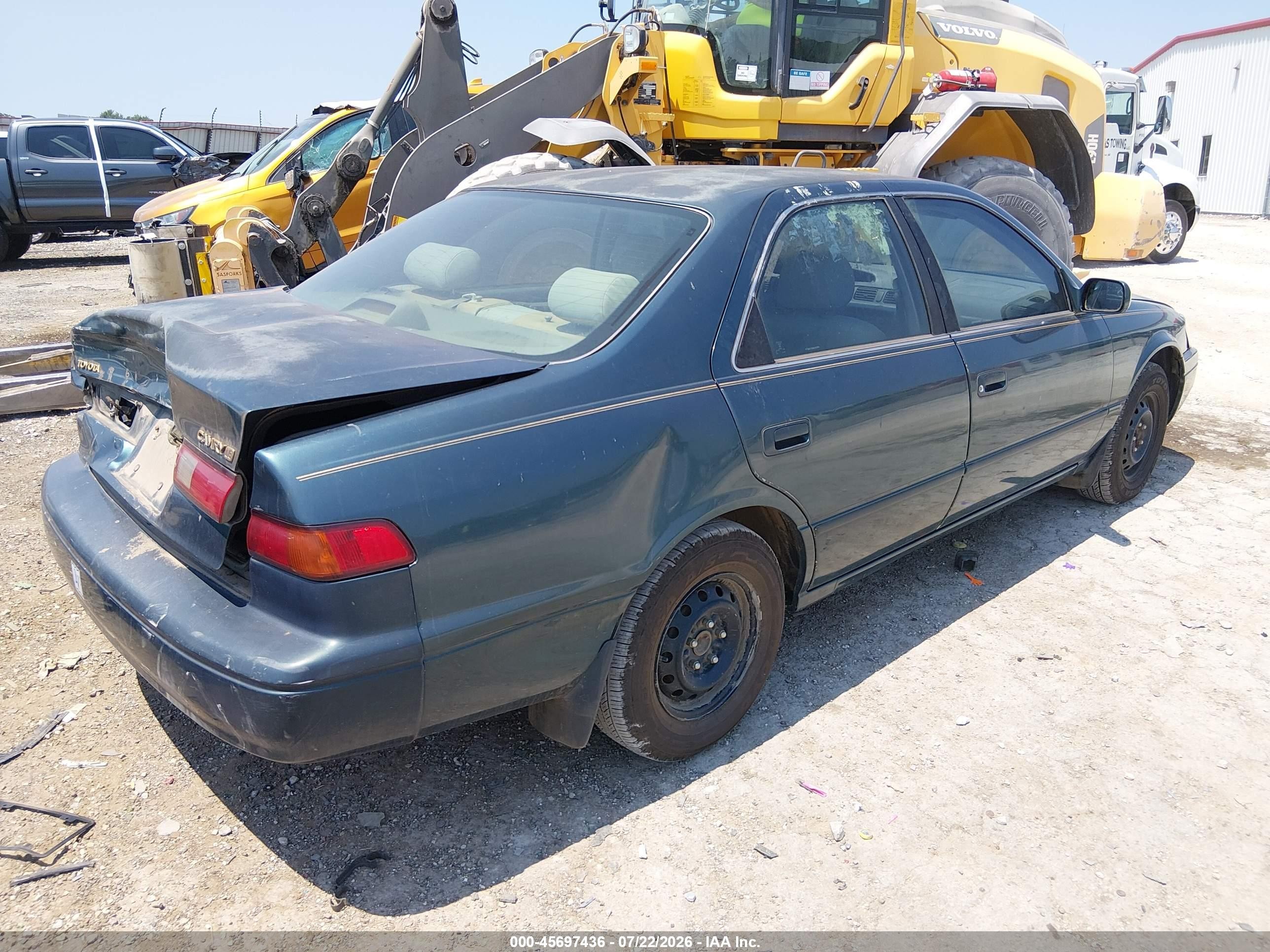1998 Toyota Camry Le Green vin: 4T1BG22KXWU295846