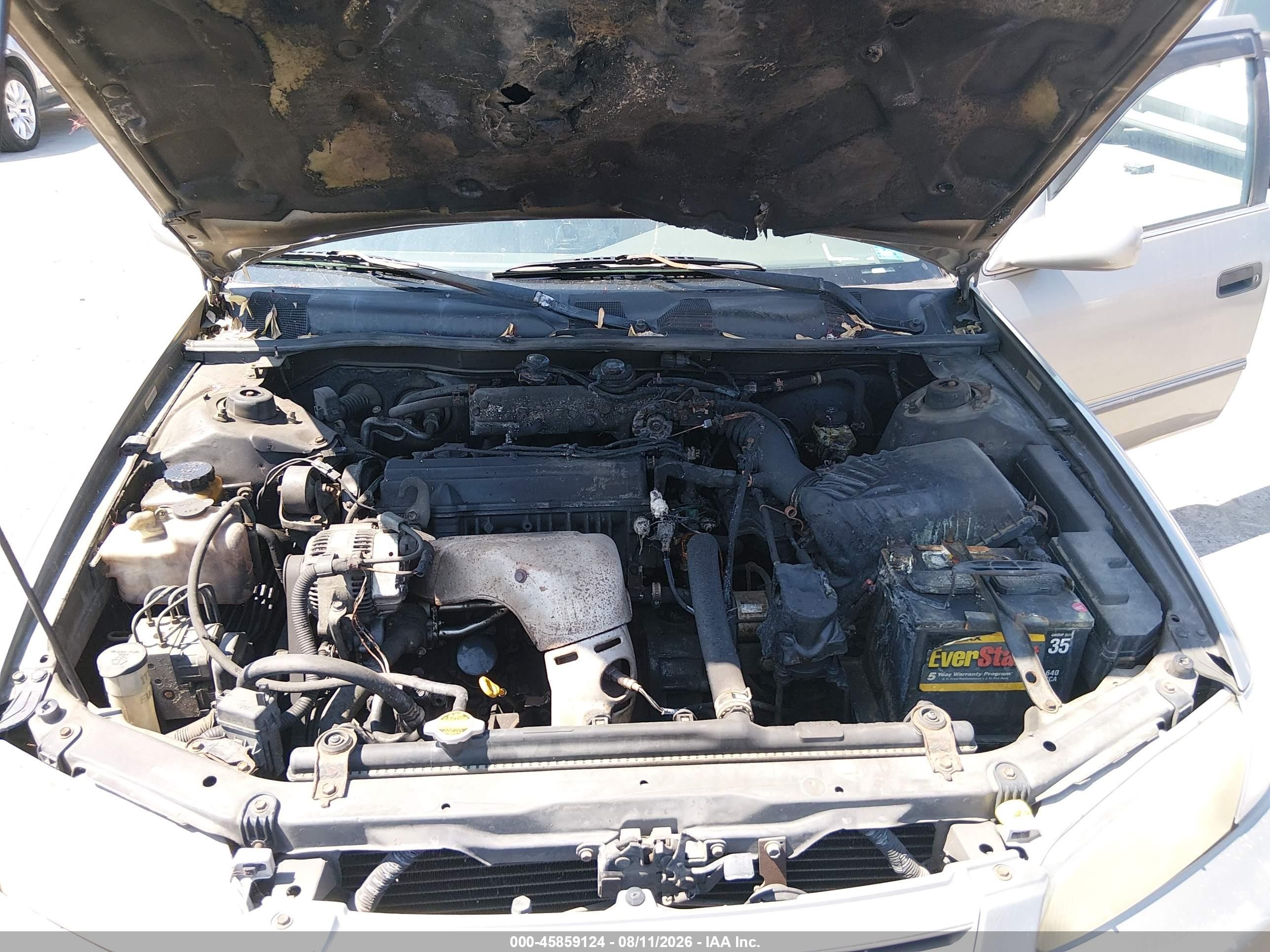 1998 Toyota Camry Le Champagne vin: 4T1BG22KXWU325752