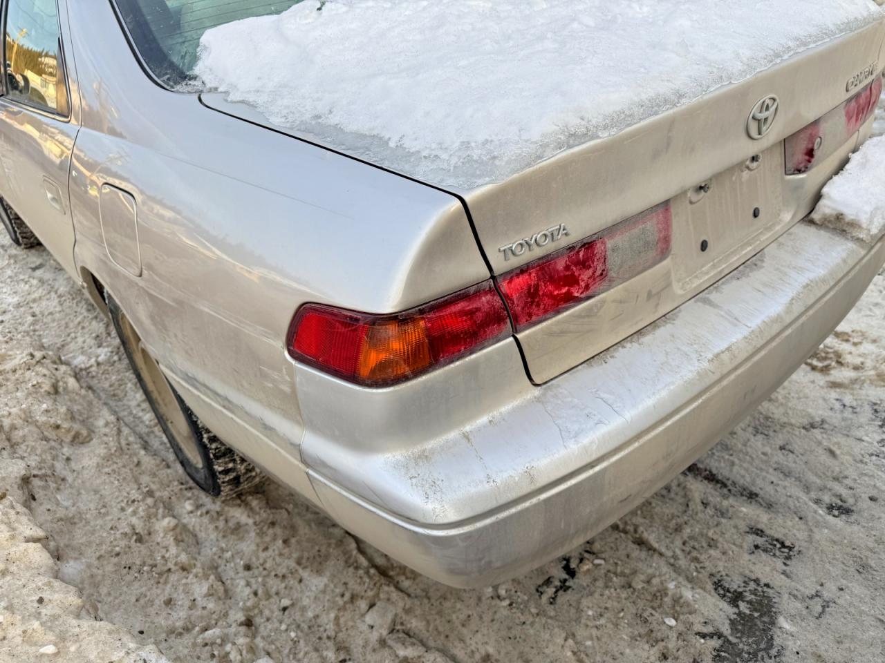 1998 Toyota Camry Ce Beige vin: 4T1BG22KXWU836748