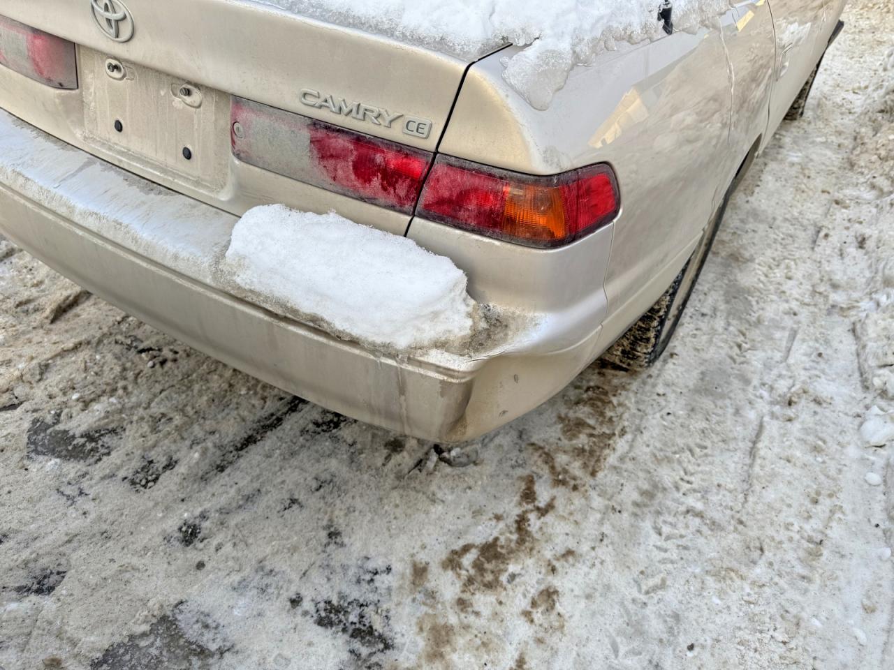 1998 Toyota Camry Ce Beige vin: 4T1BG22KXWU836748