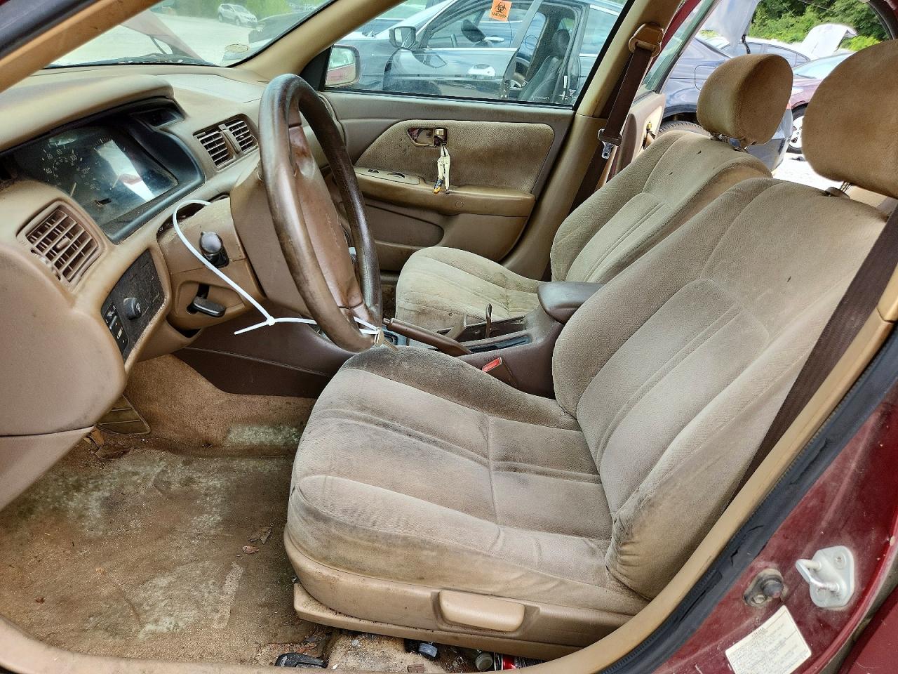 1999 Toyota Camry Ce Burgundy vin: 4T1BG22KXXU604166