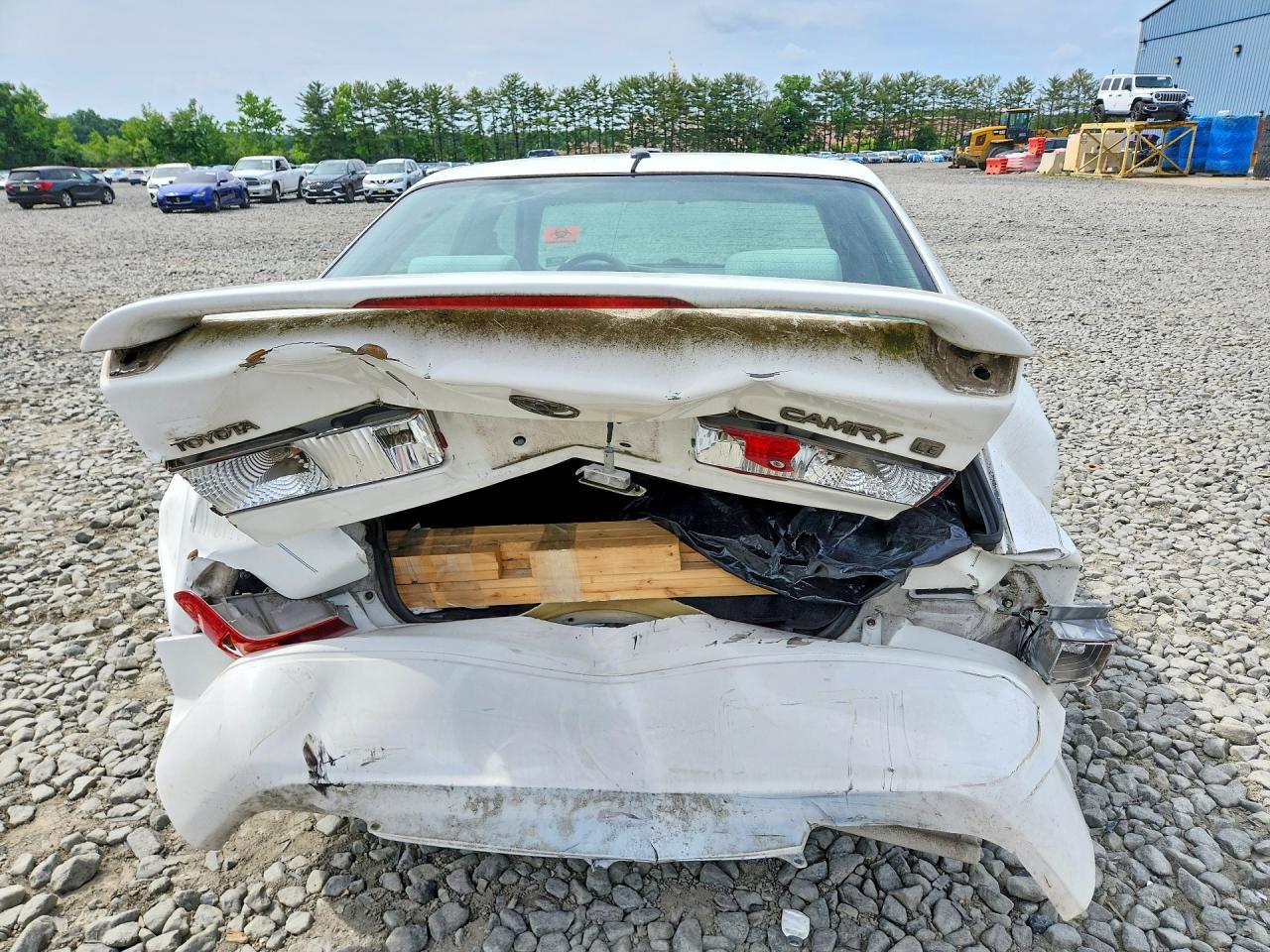 2000 Toyota Camry Le Белый vin: 4T1BG22KXYU731999