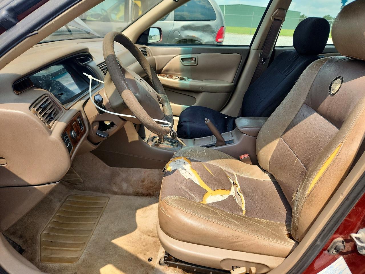 2000 Toyota Camry Le Burgundy vin: 4T1BG22KXYU750052