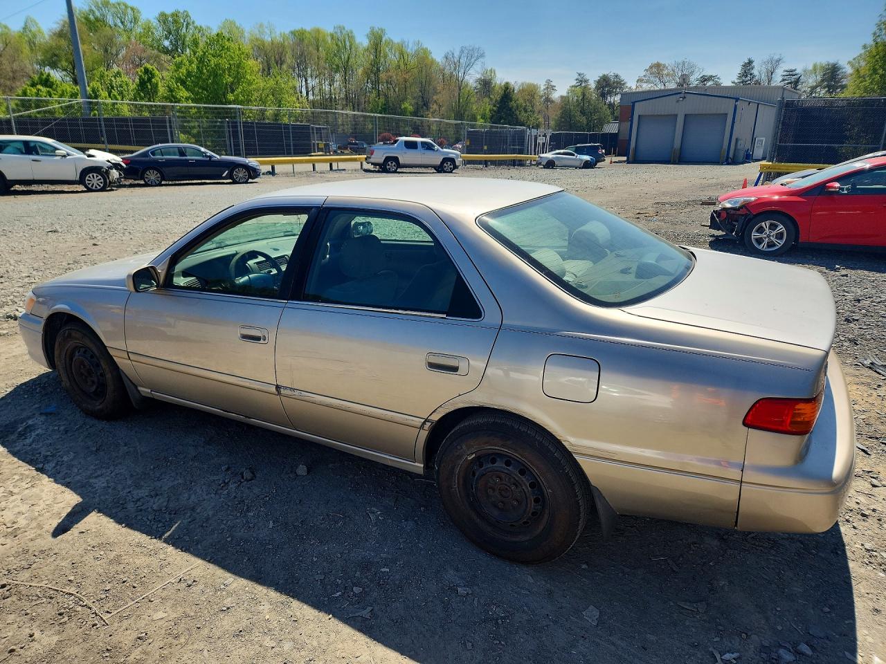 2000 Toyota Camry Ce Beige vin: 4T1BG22KXYU936917