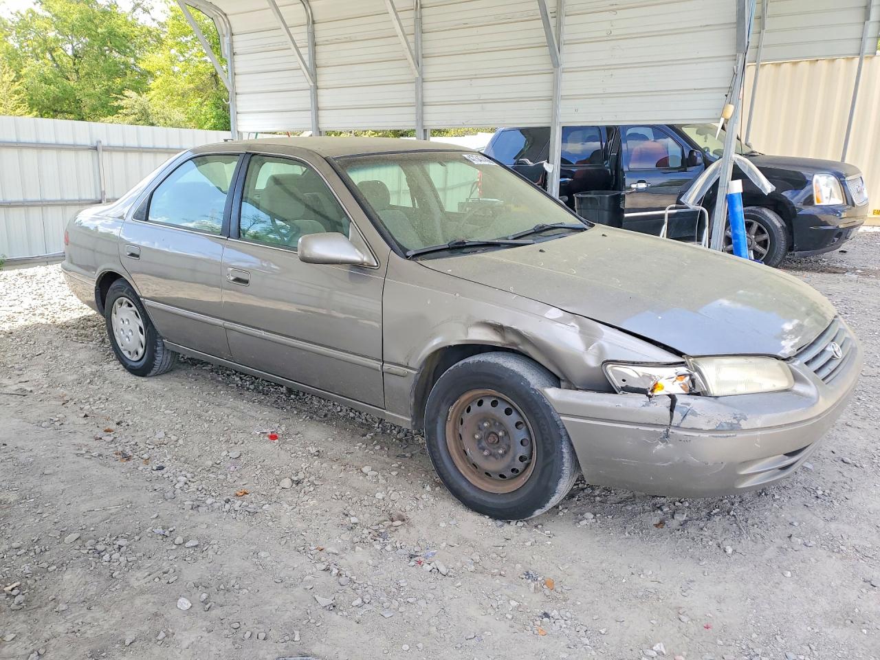 1999 Toyota Camry Le Tan vin: 4T1BG28K1XU532166