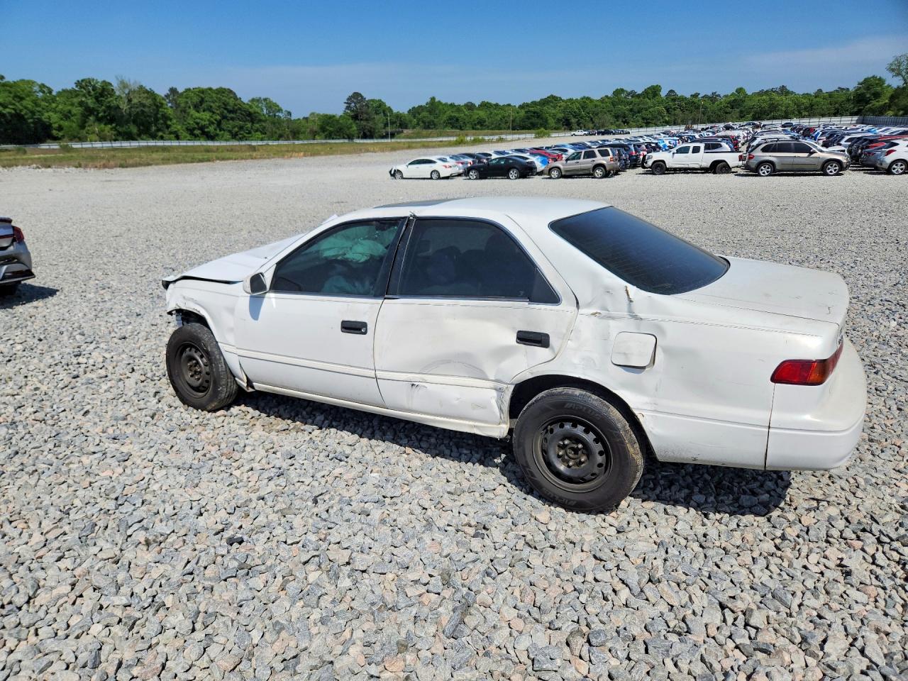 1999 Toyota Camry White vin: 4T1BG28K2XU571865