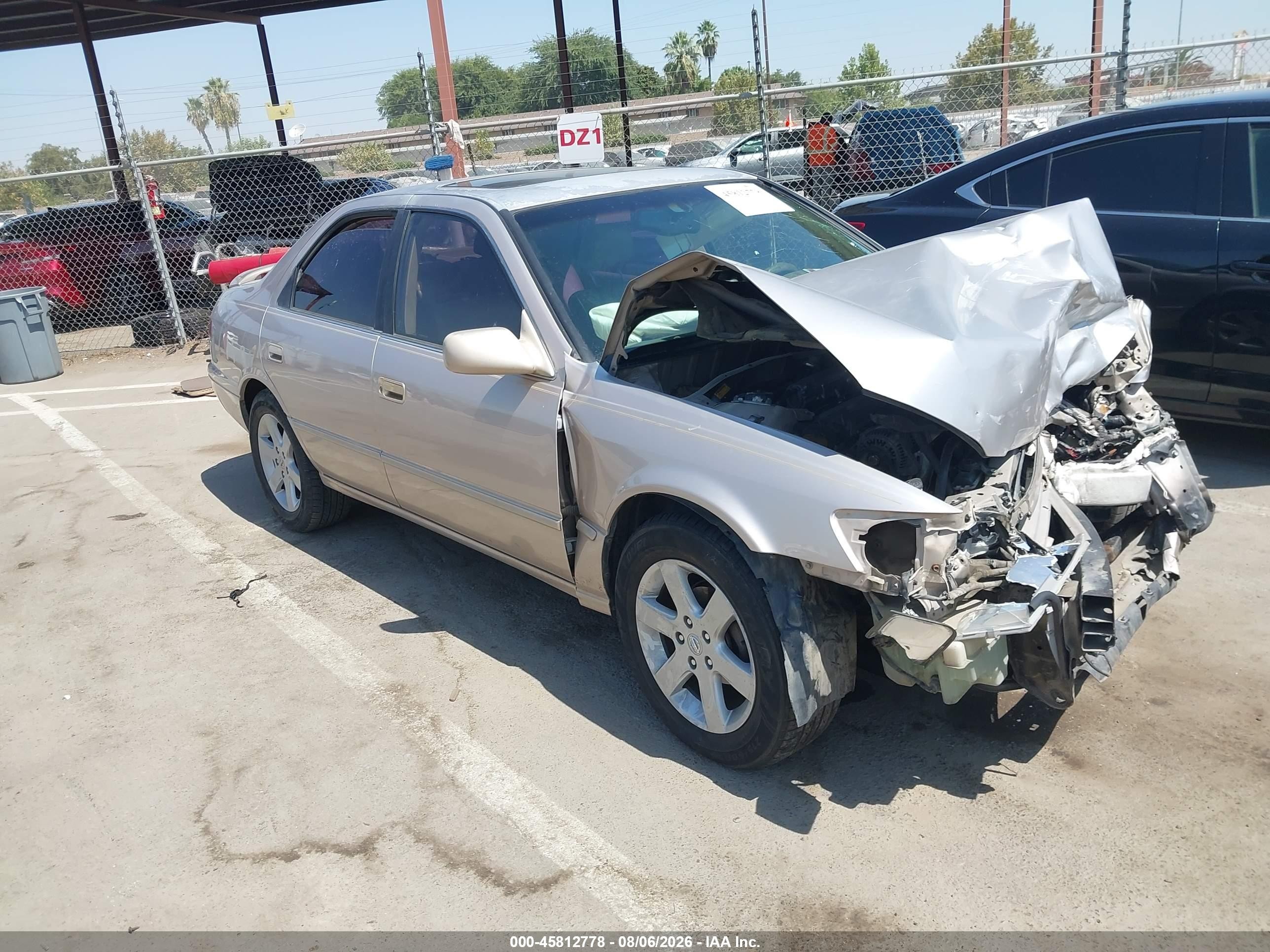 1999 Toyota Camry Le Silver vin: 4T1BG28K2XU871485