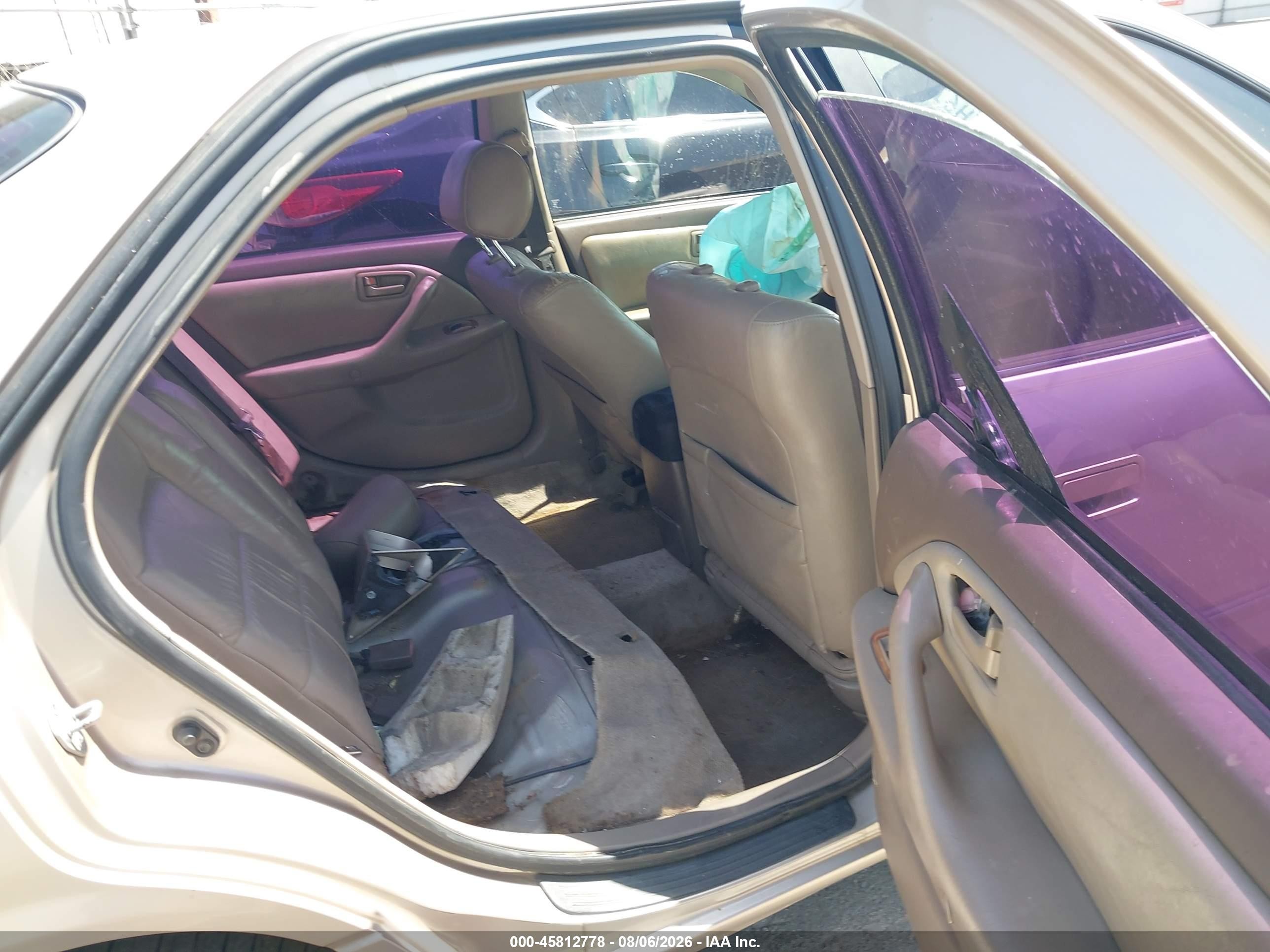 1999 Toyota Camry Le Silver vin: 4T1BG28K2XU871485