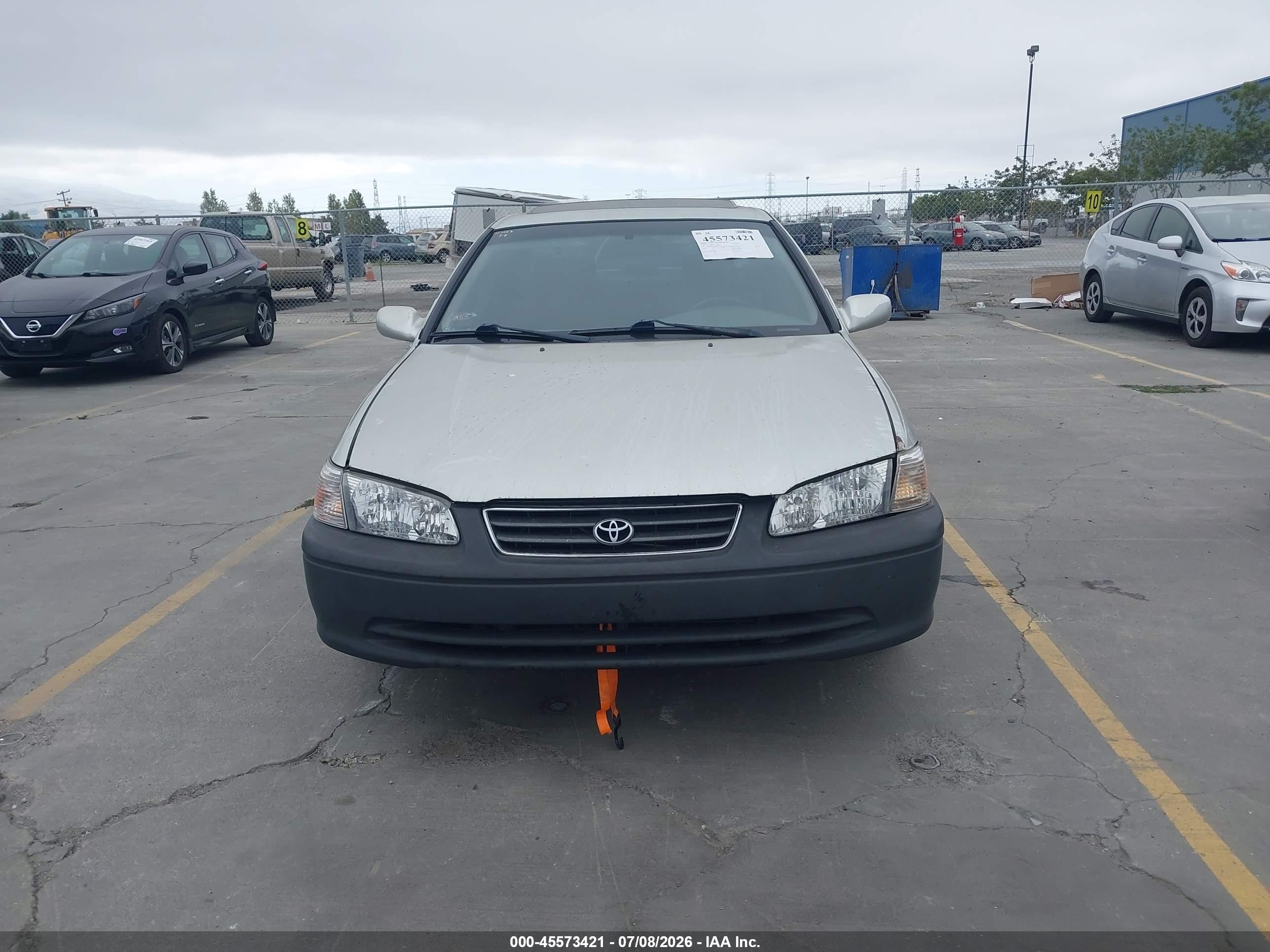 2000 Toyota Camry Le Gray vin: 4T1BG28K2YU696754