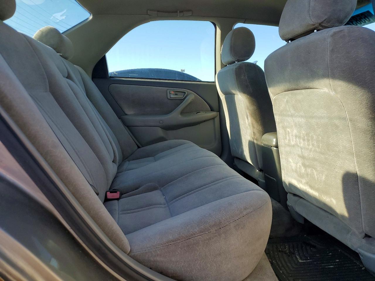 1999 Toyota Camry Le Tan vin: 4T1BG28K4XU565856