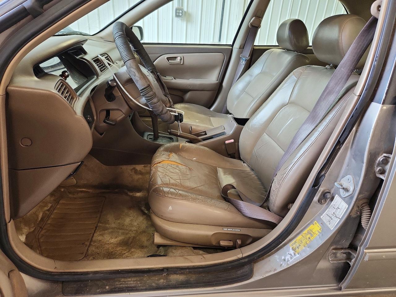 1998 Toyota Camry Xle Silver vin: 4T1BG28K8WU346817