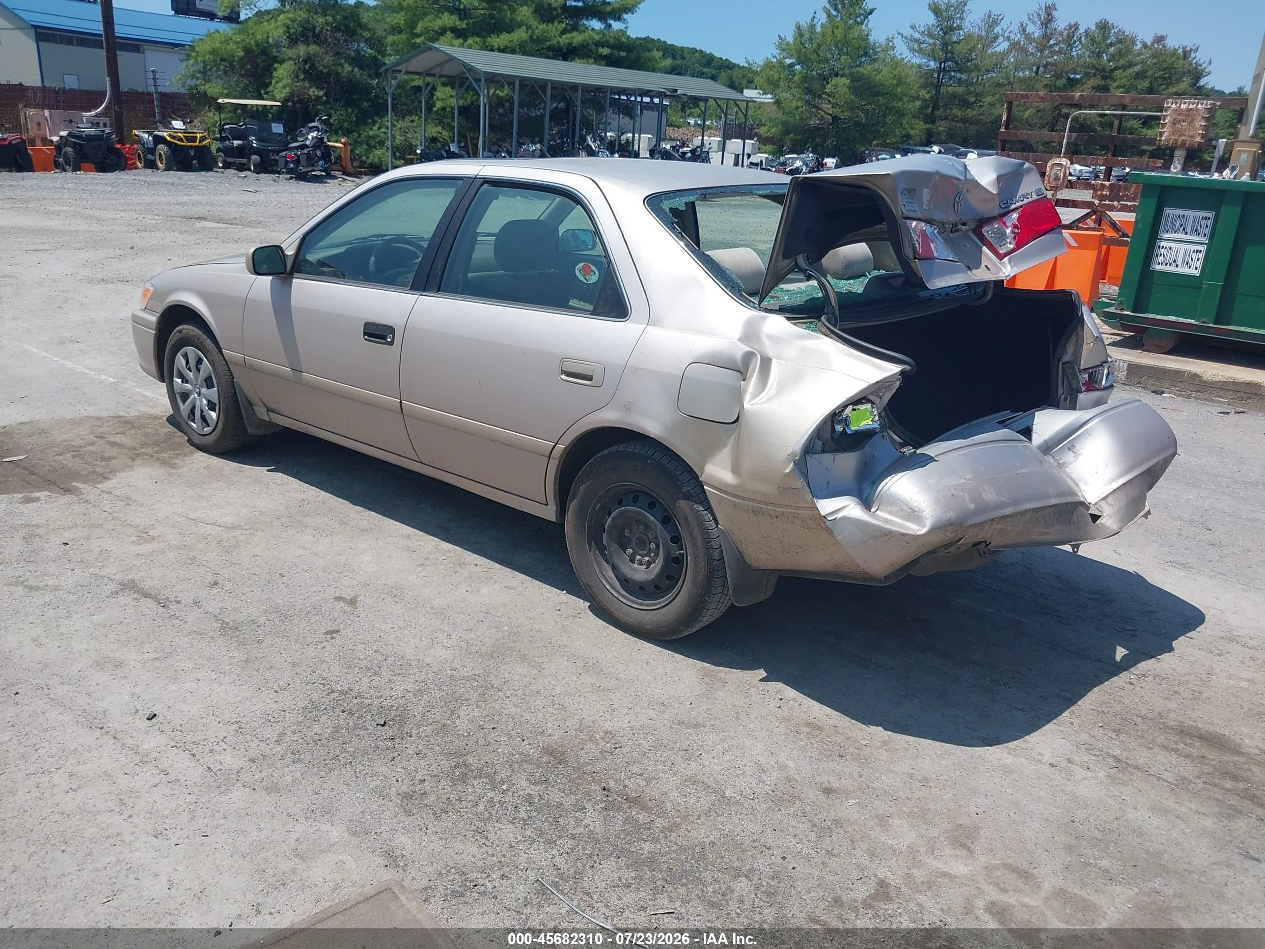 2001 Toyota Camry Le Tan vin: 4T1BG28K91U086761