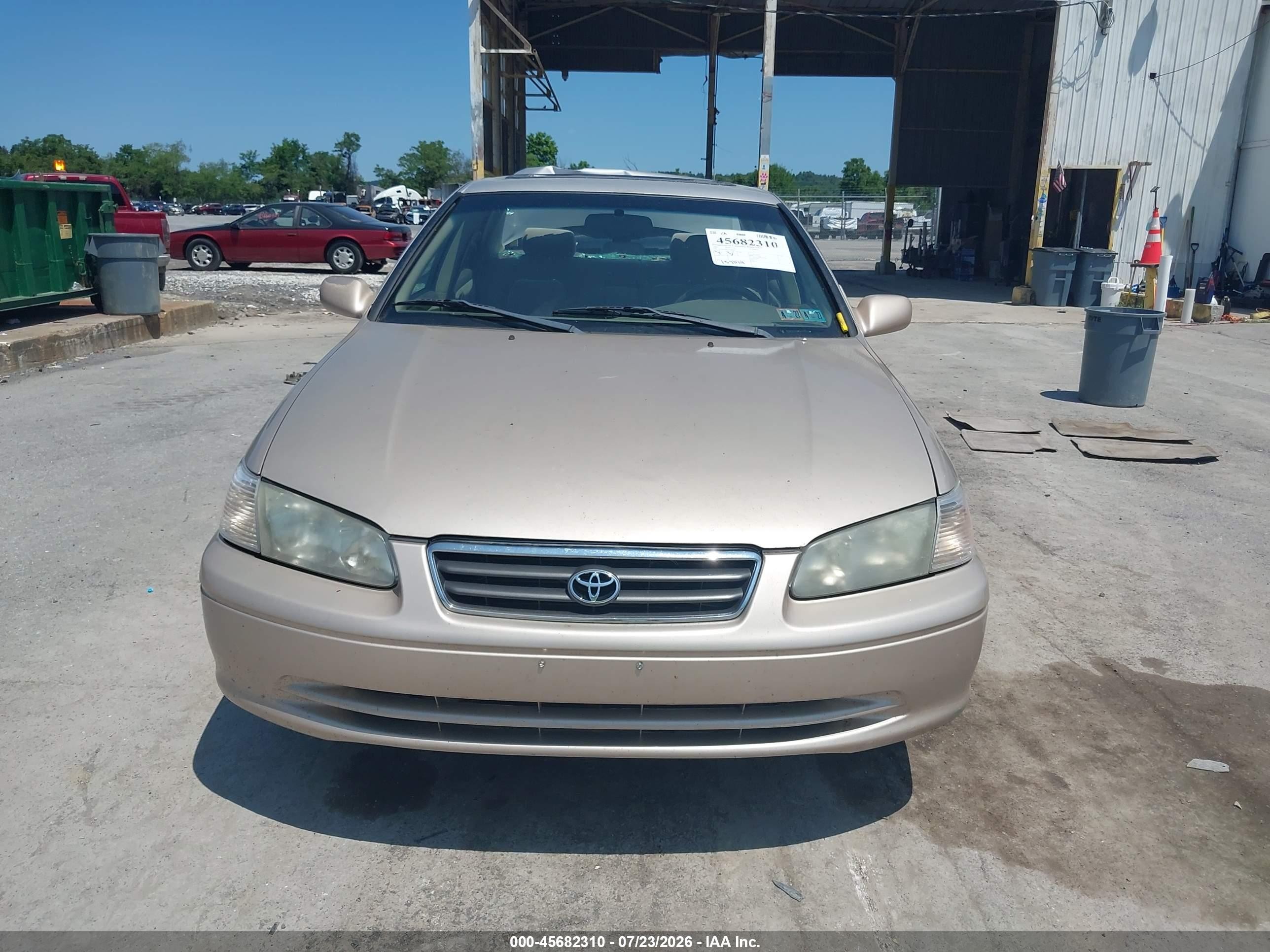 2001 Toyota Camry Le Tan vin: 4T1BG28K91U086761