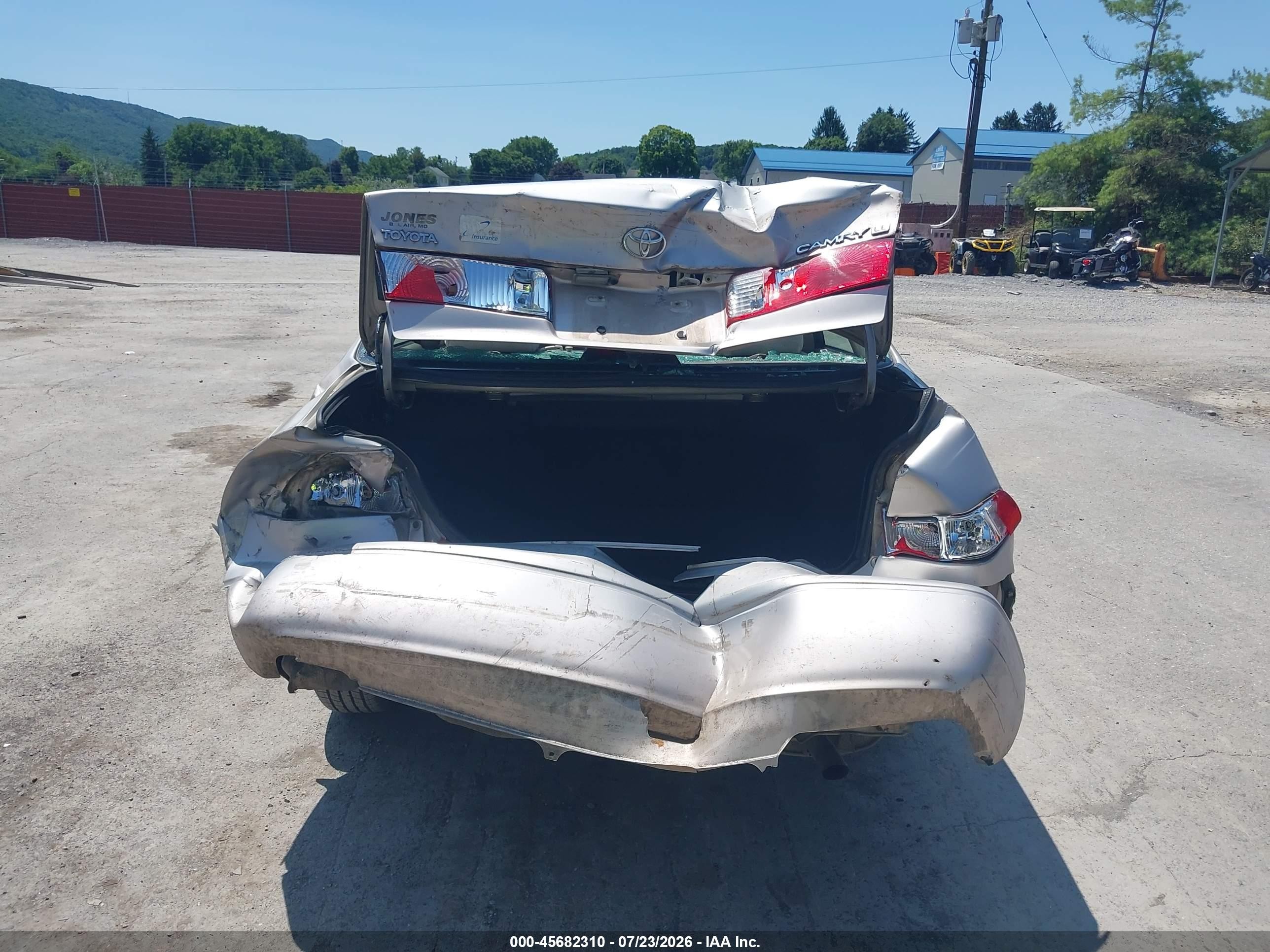 2001 Toyota Camry Le Tan vin: 4T1BG28K91U086761