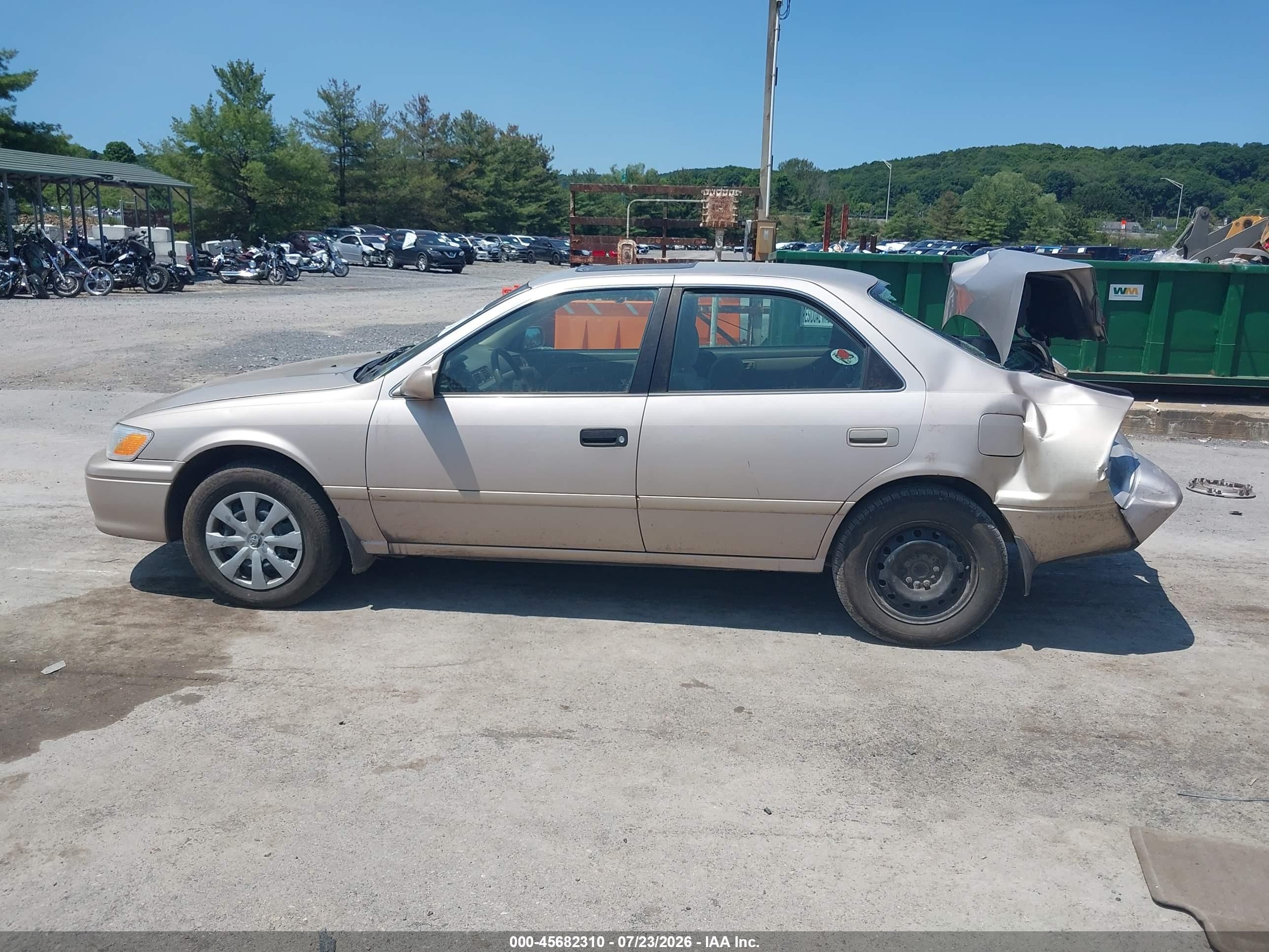 2001 Toyota Camry Le Tan vin: 4T1BG28K91U086761