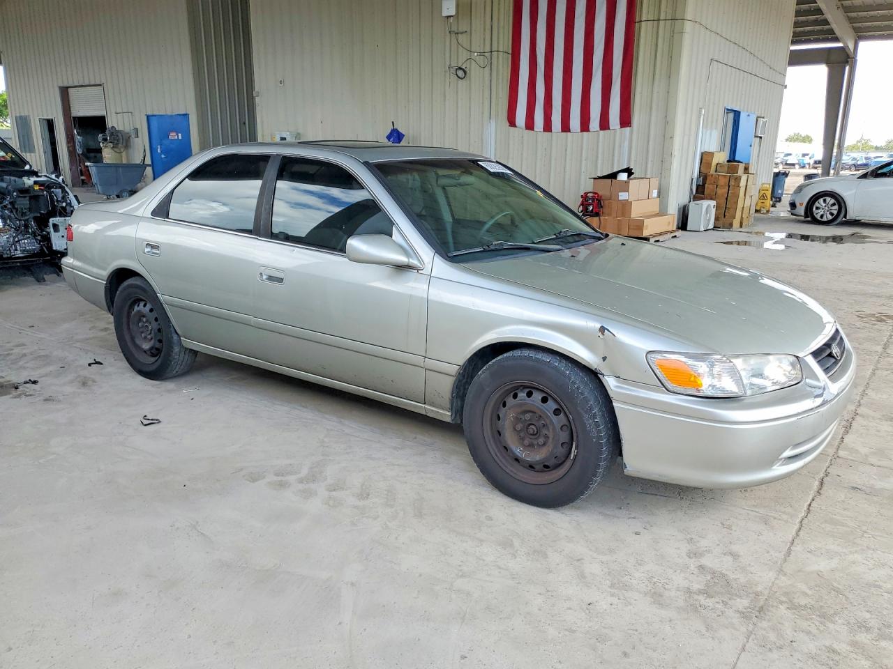 2000 Toyota Camry Le Beige vin: 4T1BG28K9YU003646