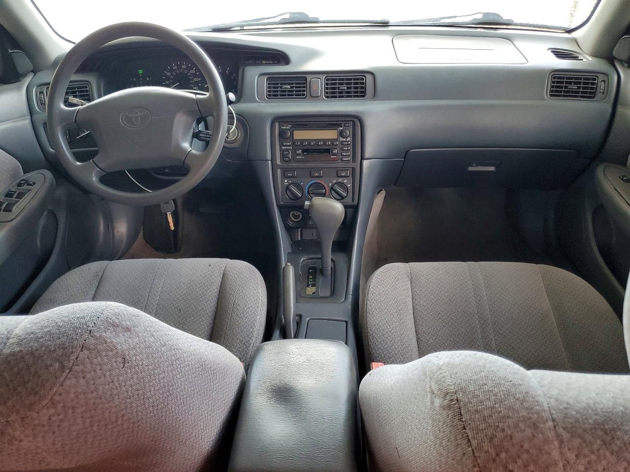 2000 Toyota Camry Le Beige vin: 4T1BG28K9YU003646