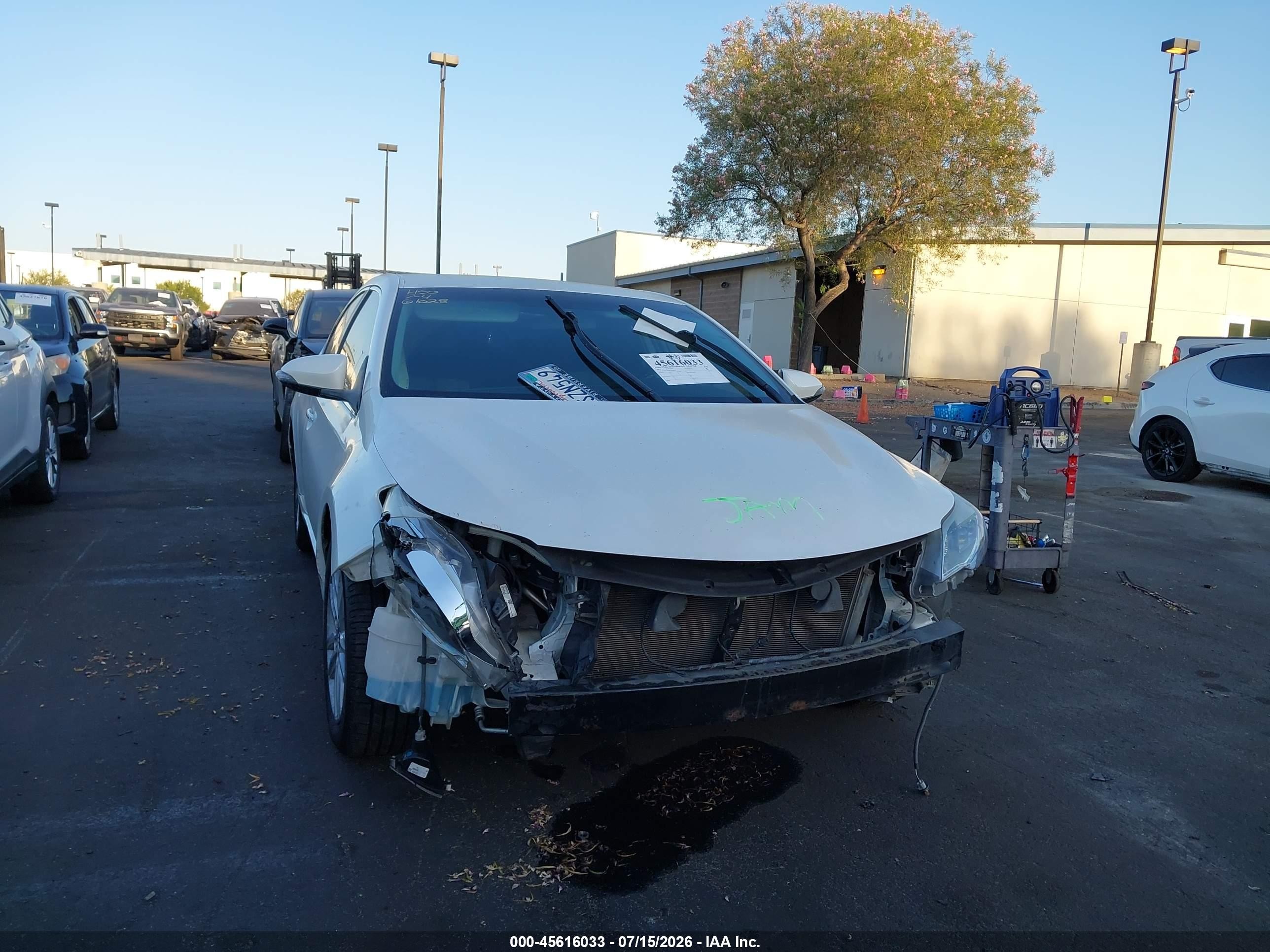 2013 Toyota Avalon Xle Белый vin: 4T1BK1EB0DU058929
