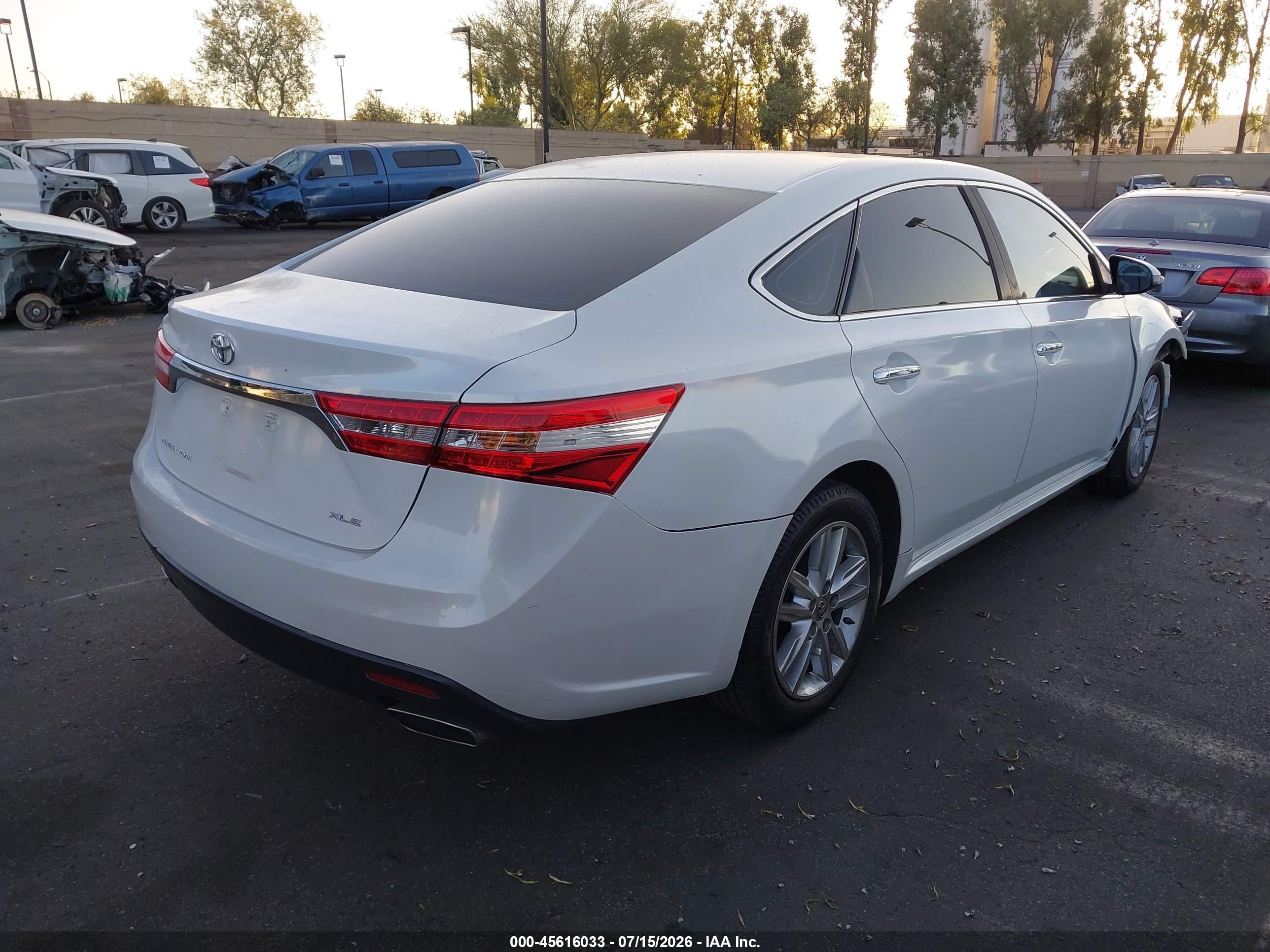 2013 Toyota Avalon Xle Белый vin: 4T1BK1EB0DU058929