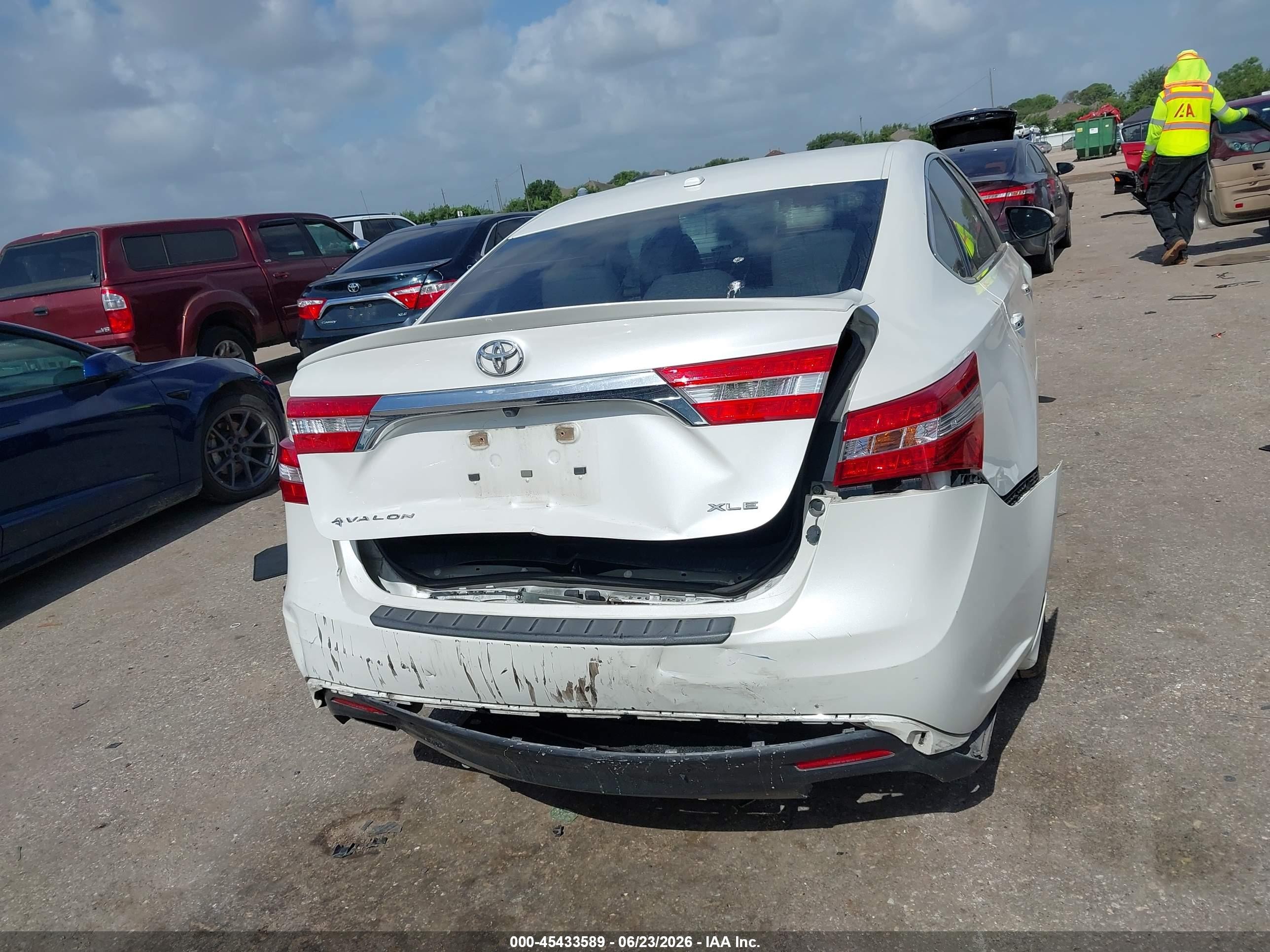 2015 Toyota Avalon Xle White vin: 4T1BK1EB0FU136791