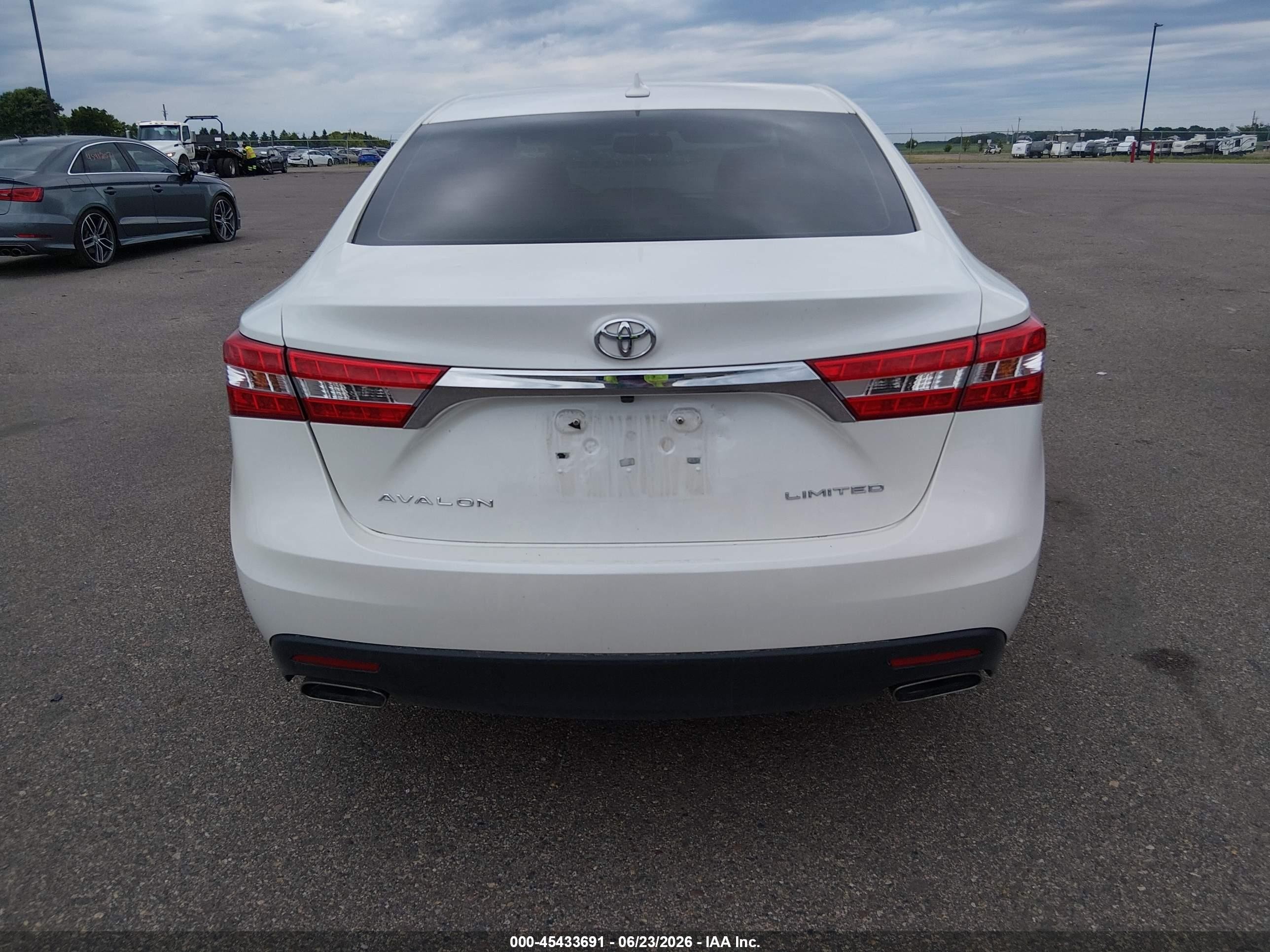 2015 Toyota Avalon Limited White vin: 4T1BK1EB0FU142915
