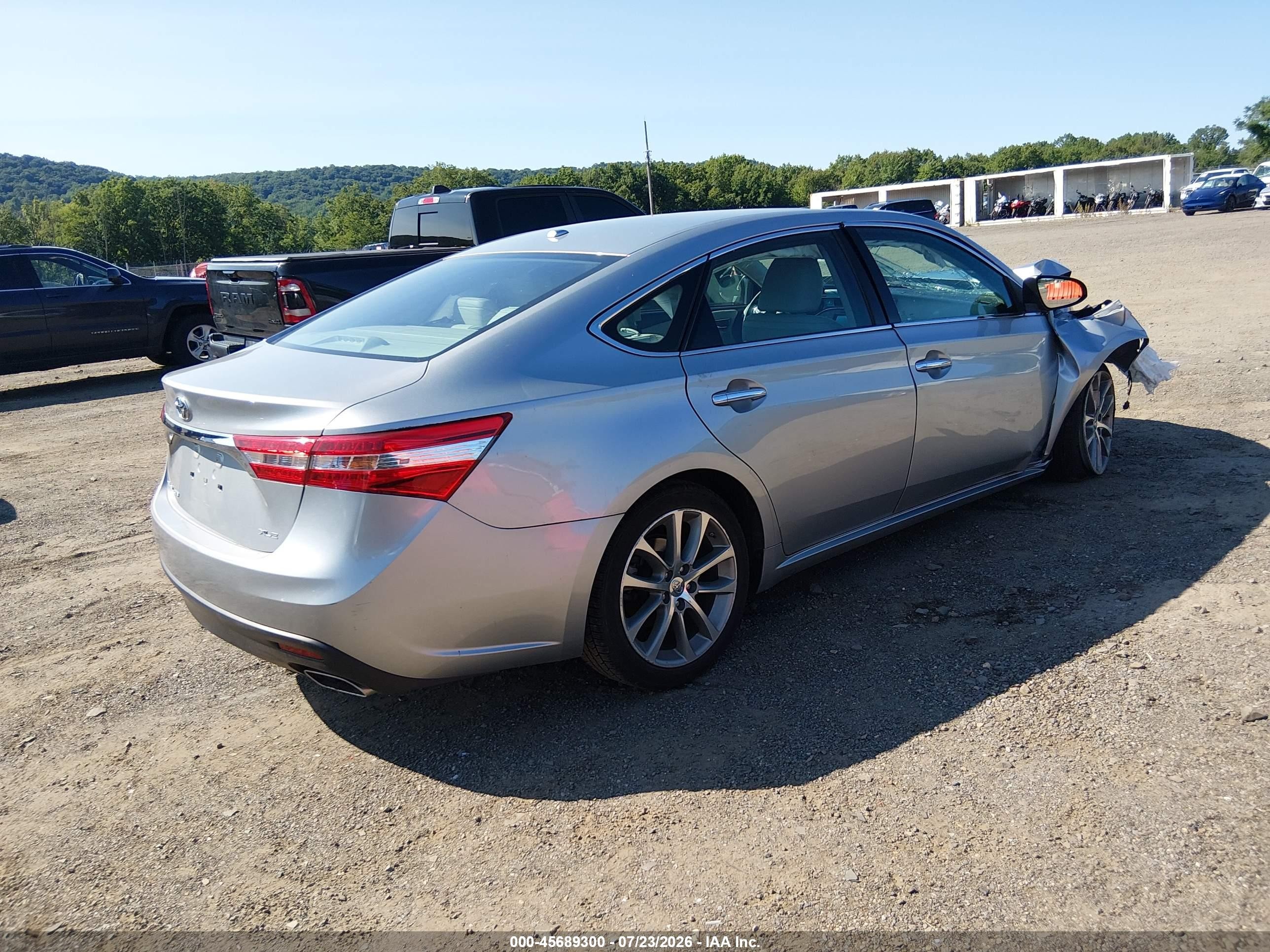 2015 Toyota Avalon Xle Touring Silver vin: 4T1BK1EB0FU161495